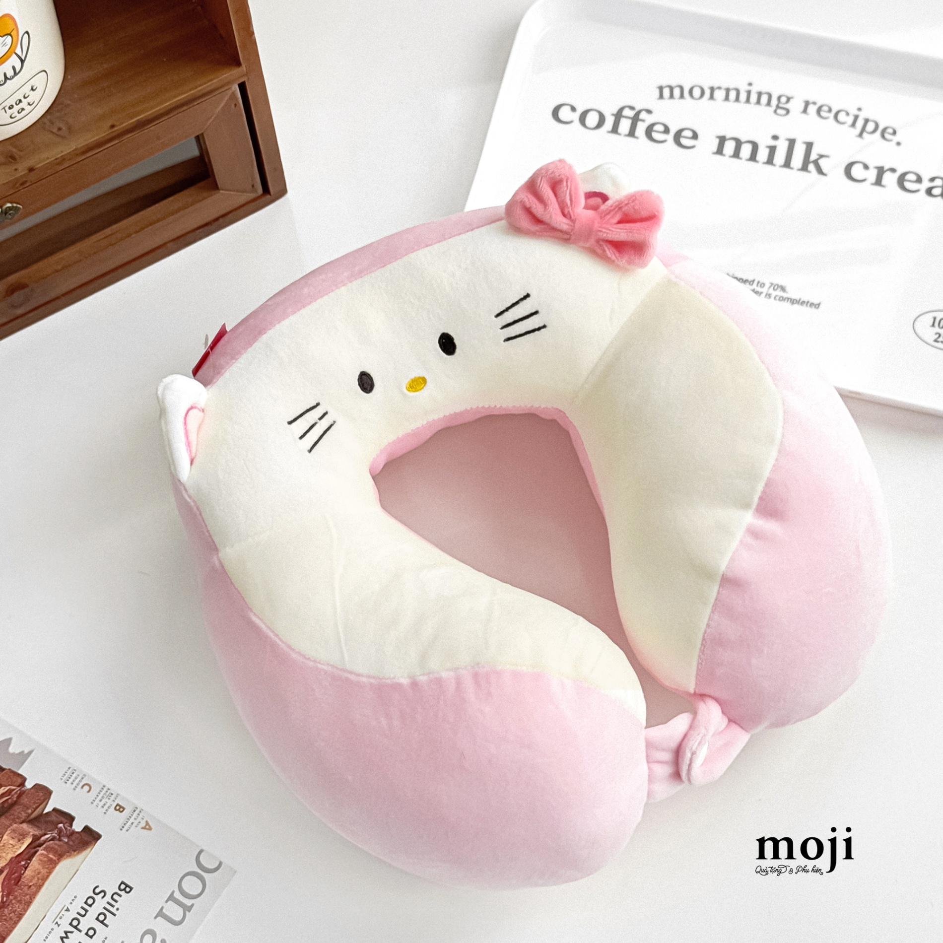 Gấu bông chữ U Sanrio family Hello Kitty face bow nơ có tai nhỏ