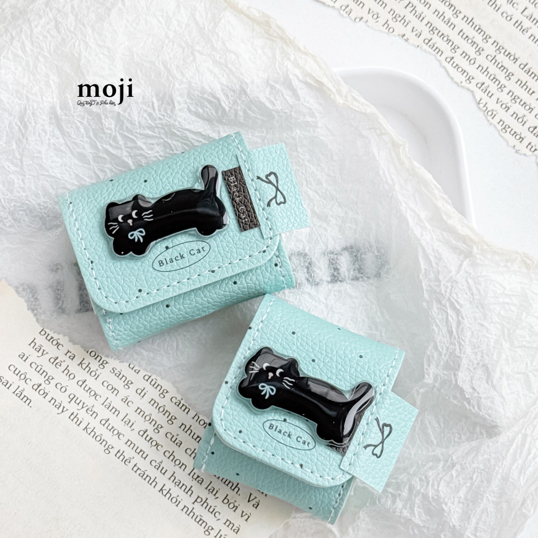 Case Airpods Black cat bow nơ chấm bi