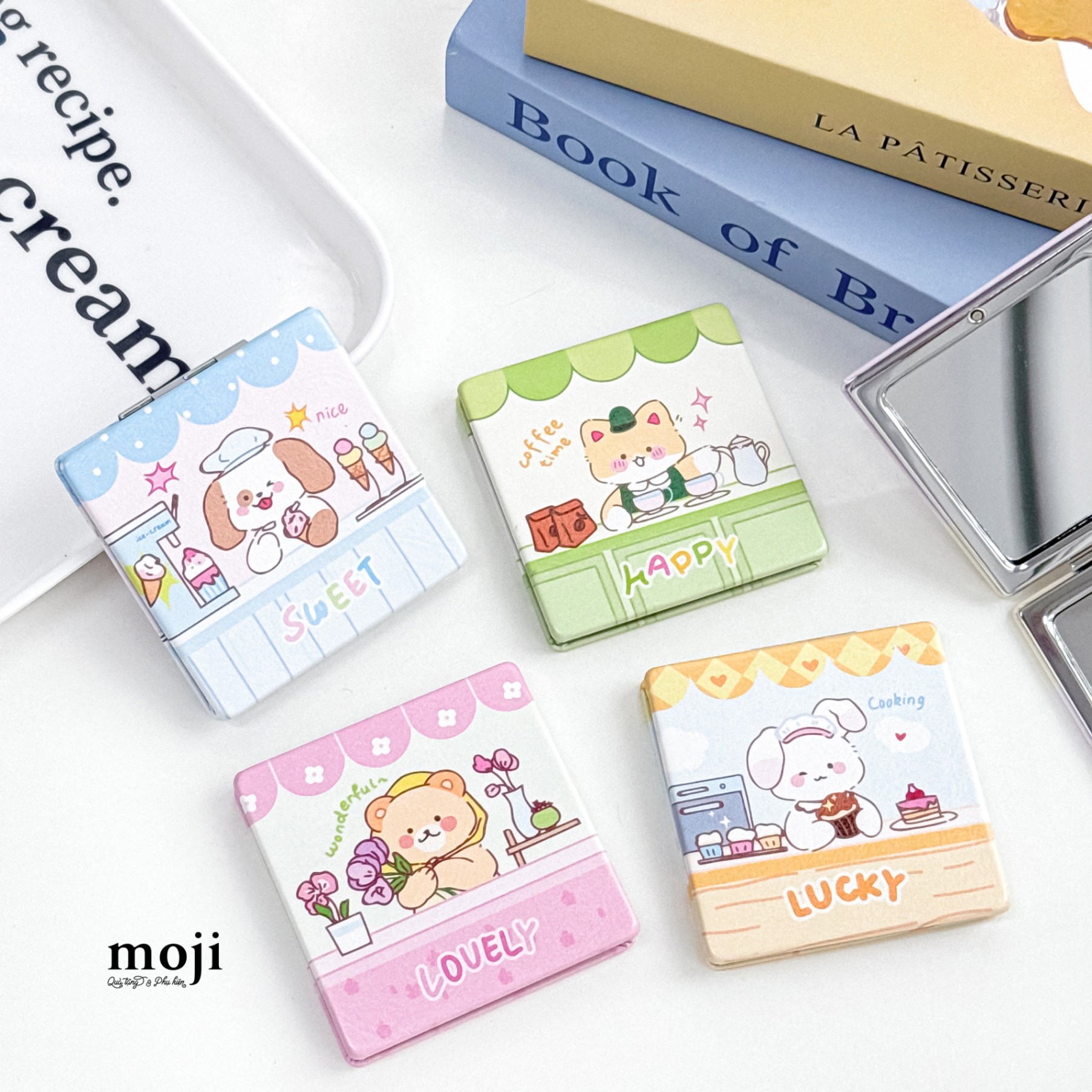Gương gập vuông Happy animal nhân viên bán hàng 7x7