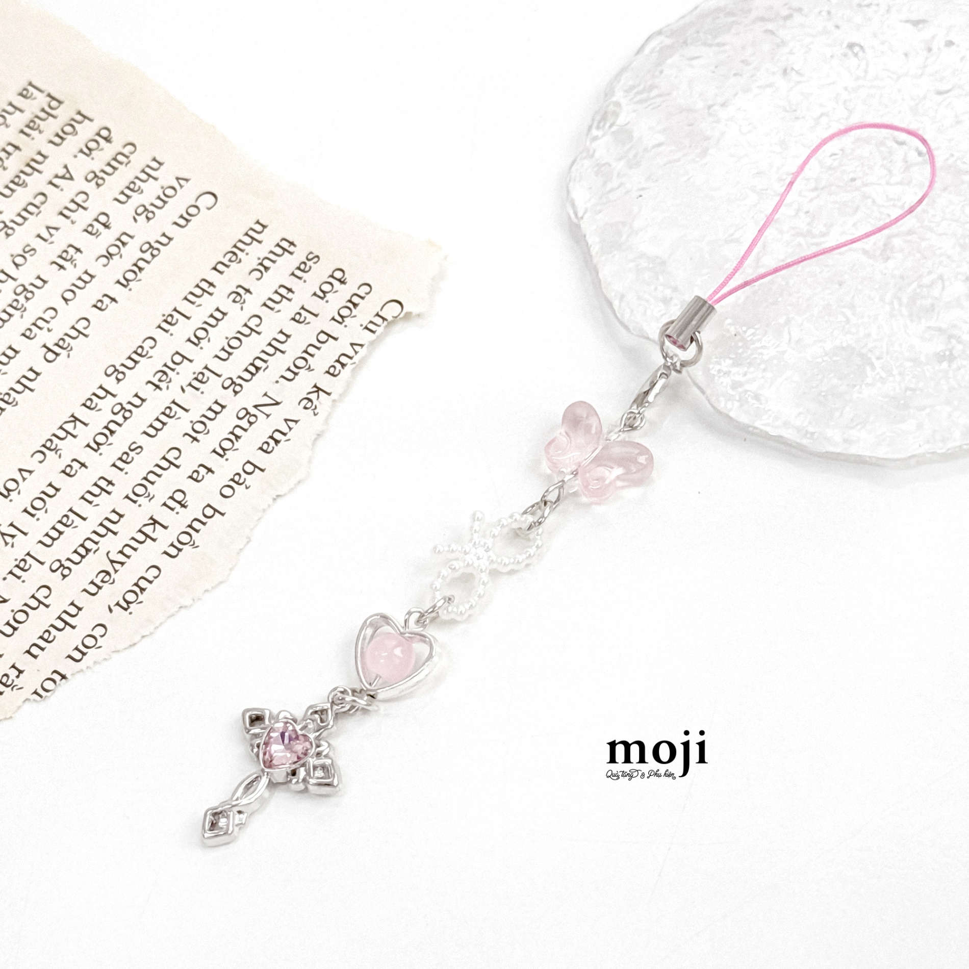 Móc đeo điện thoại Butterfly heart bow nơ ngọc trai