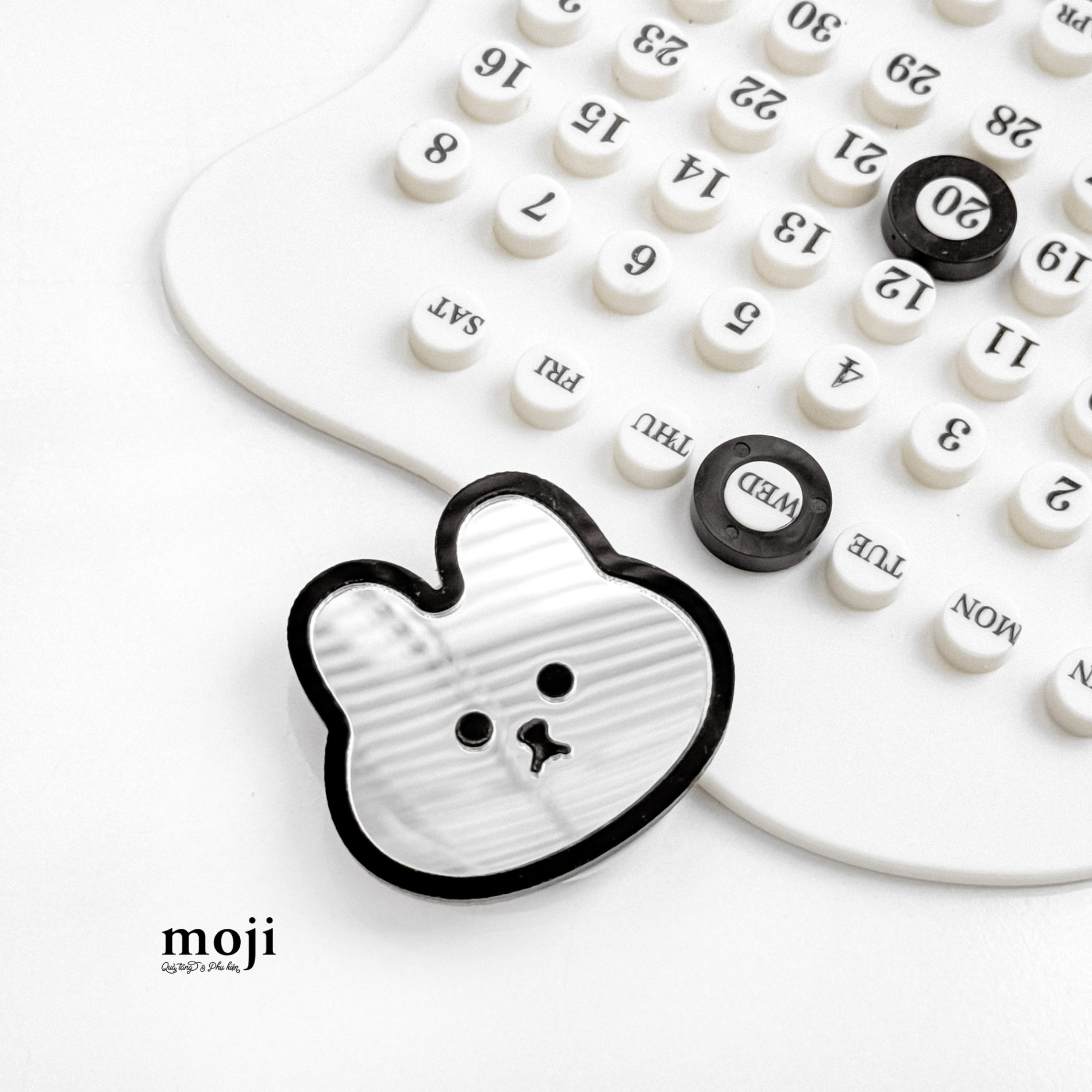 Mojipop gương Cute rabbit face viền đen