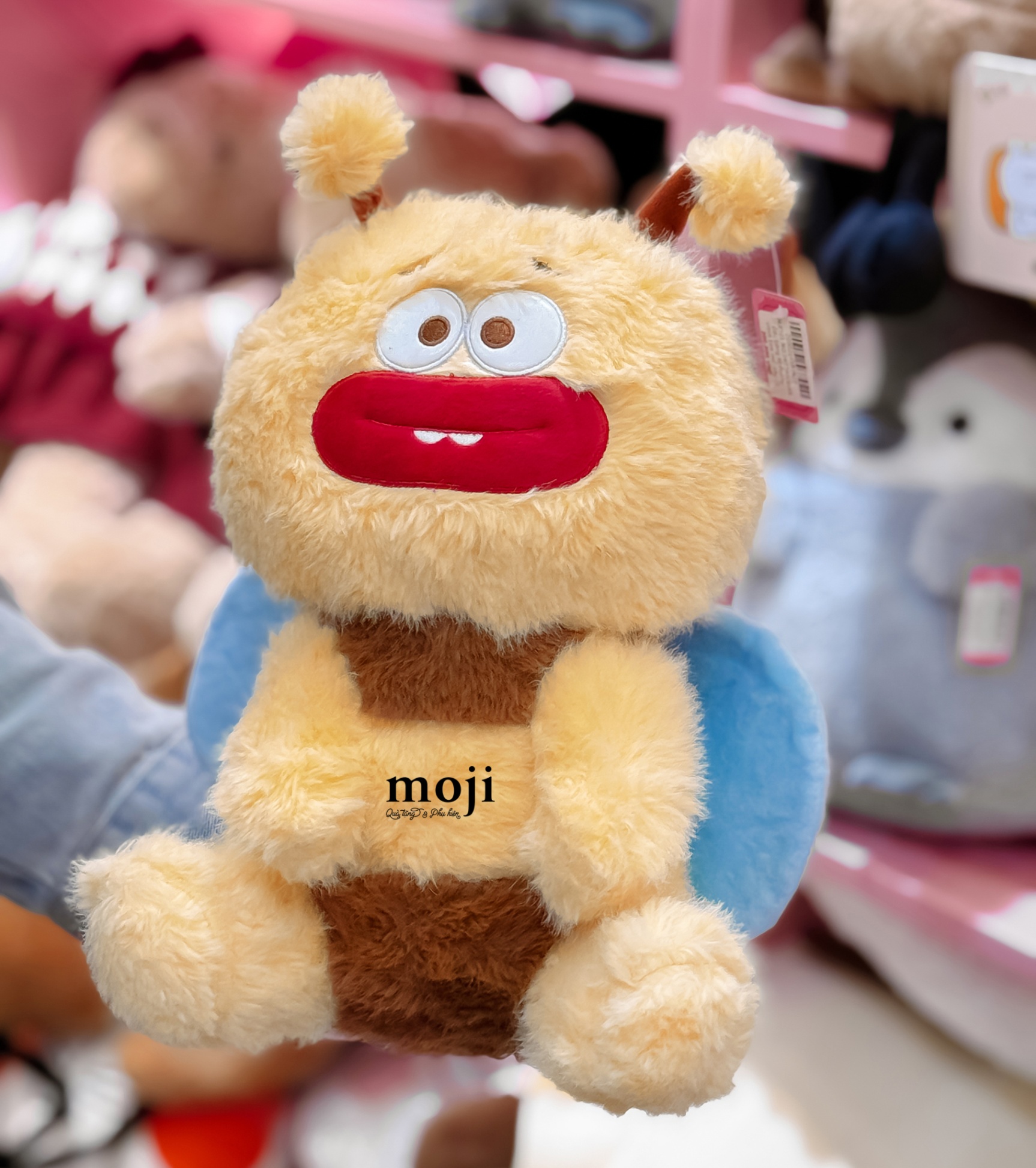 Gấu bông MJ Funny vibes bee môi dày có cánh 35cm