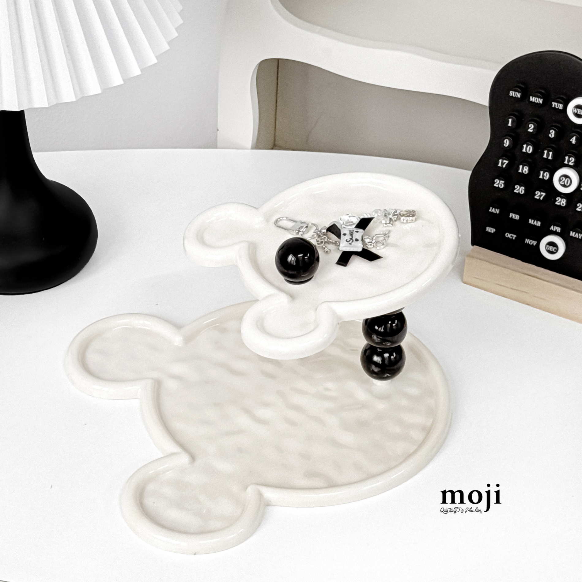 Kệ đựng mỹ phẩm đa năng Baby bear face 1 màu viền nổi 12x22x24