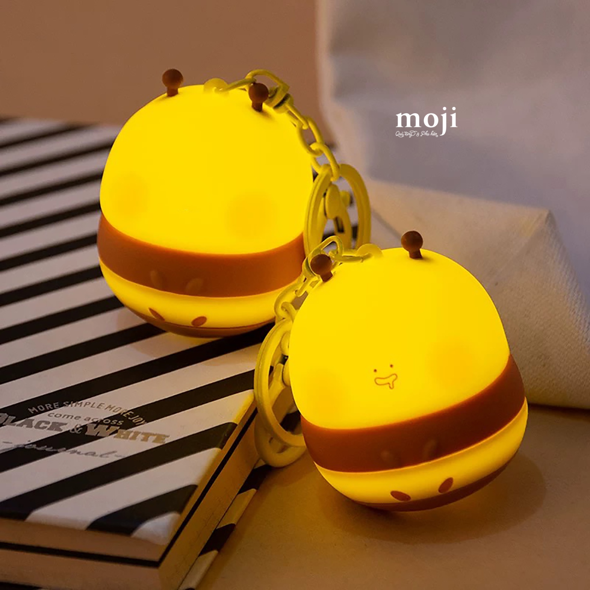 Móc khóa đèn led Cute bee chú ong biểu cảm