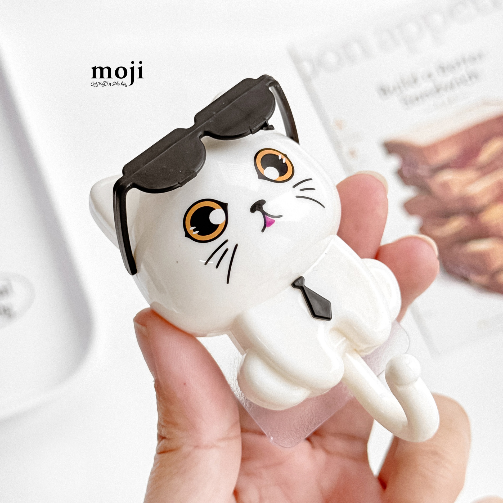 Móc treo đồ Cute cat đeo kính cà vạt