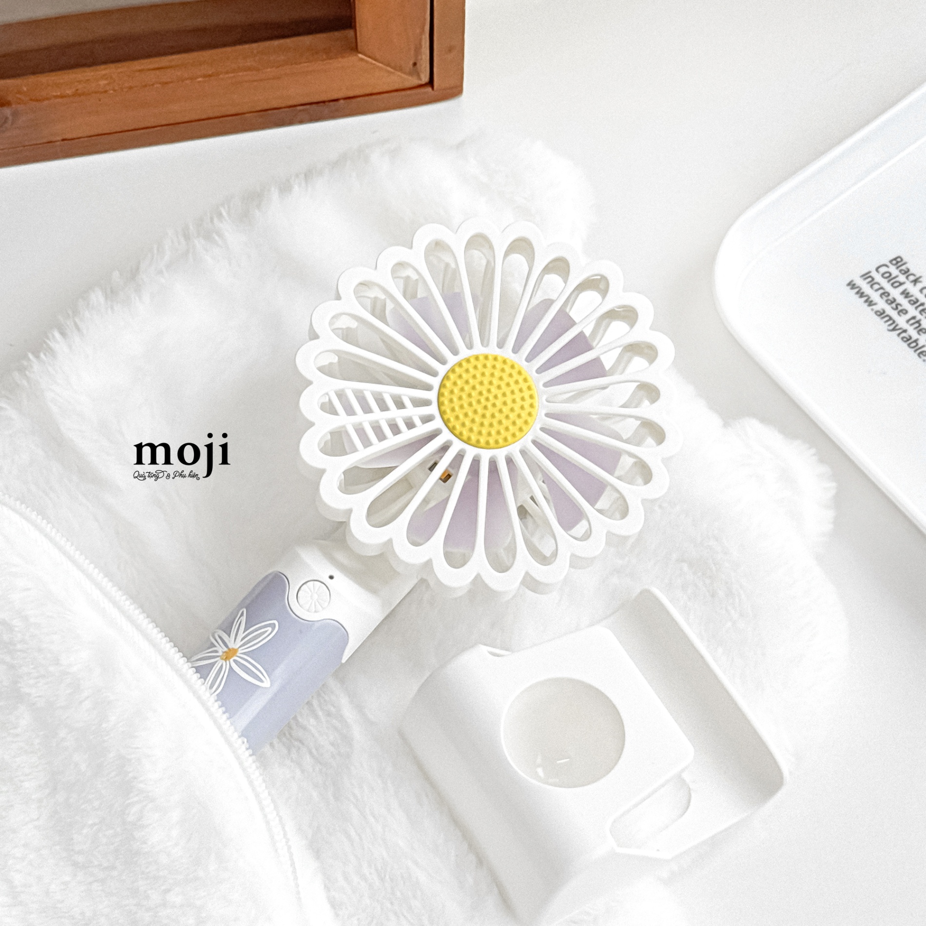 Quạt USB cầm tay sạc tích điện Flower phối màu có đèn