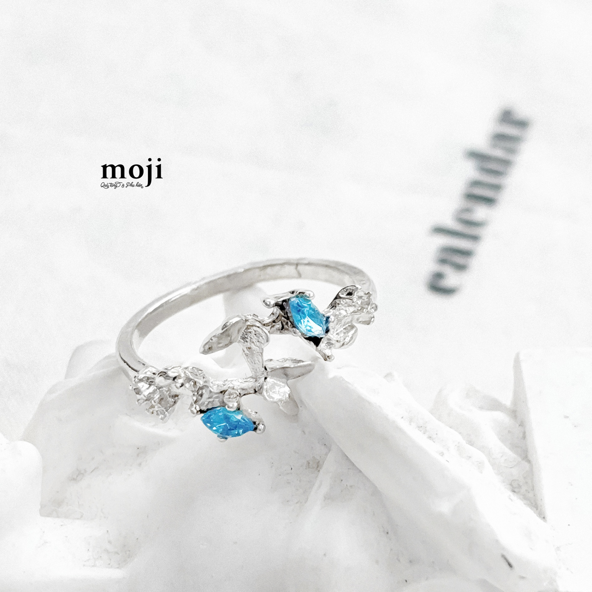 Nhẫn mạ bạc Butterfly leaf đính đá màu sắc