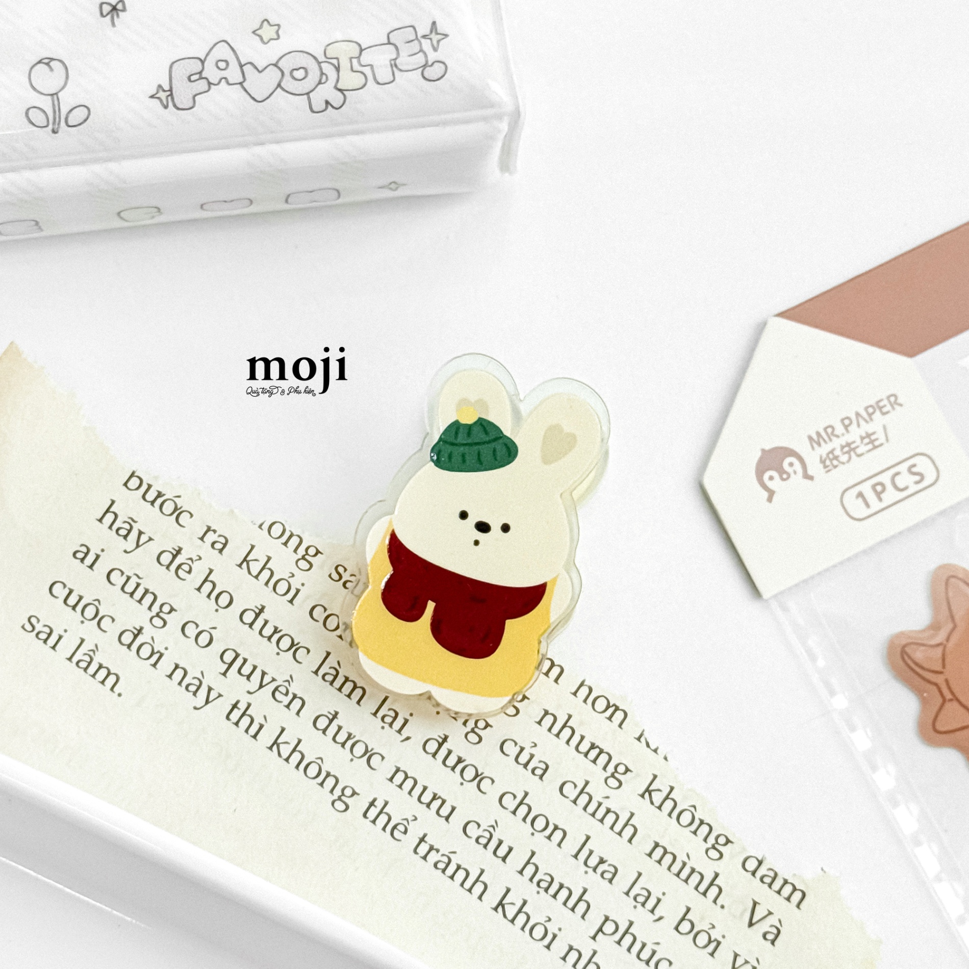 Kẹp tài liệu mini acrylic Baby bear rabbit đội mũ quàng khăn
