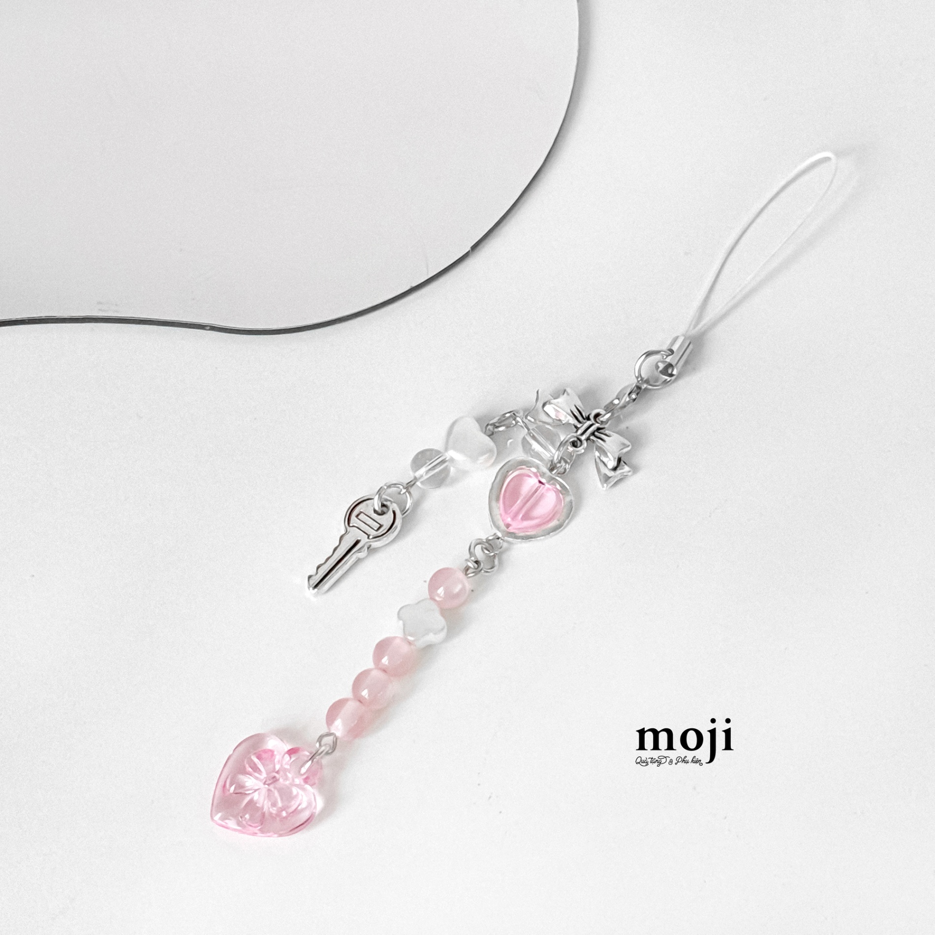 Móc đeo điện thoại Heart bow nơ chìa khóa hạt tròn