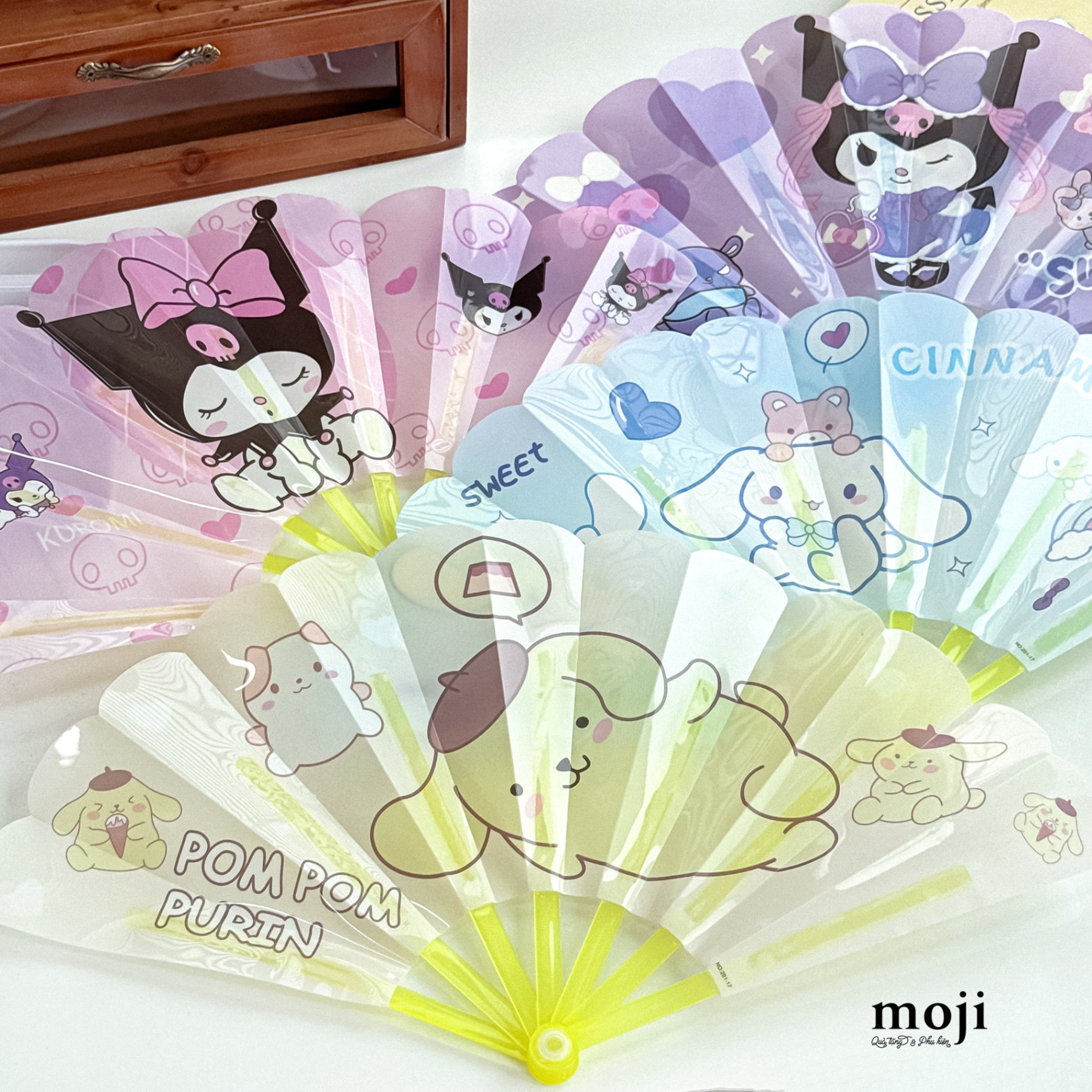 Quạt xòe MJ Sanrio family heart sweet