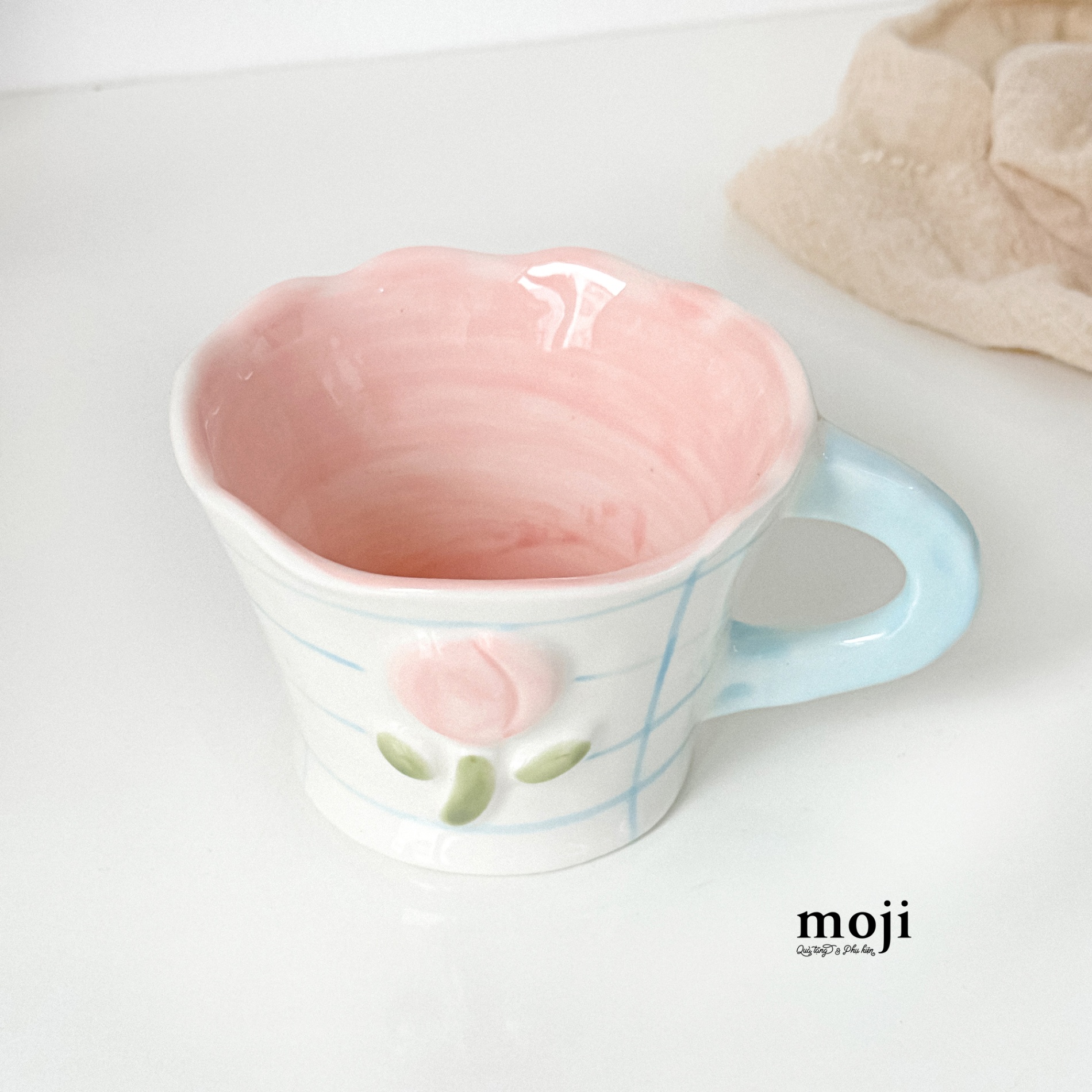 Ly cốc sứ Tulip flower nền kẻ ô viền lượn sóng 200ml