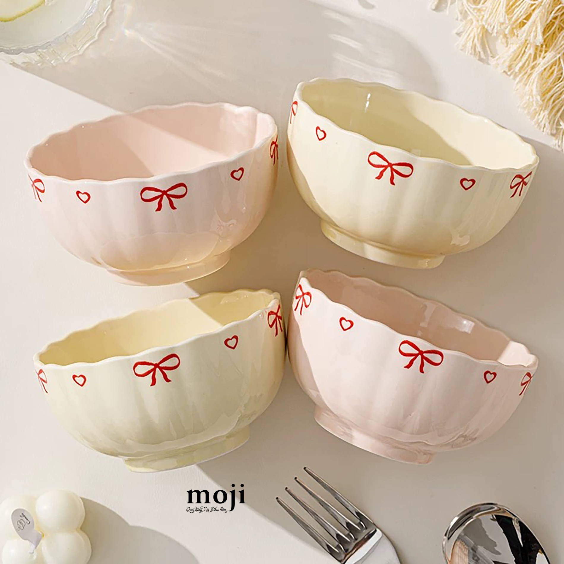 Chén bát gốm sứ Bow nơ heart viền lượn sóng 5x11