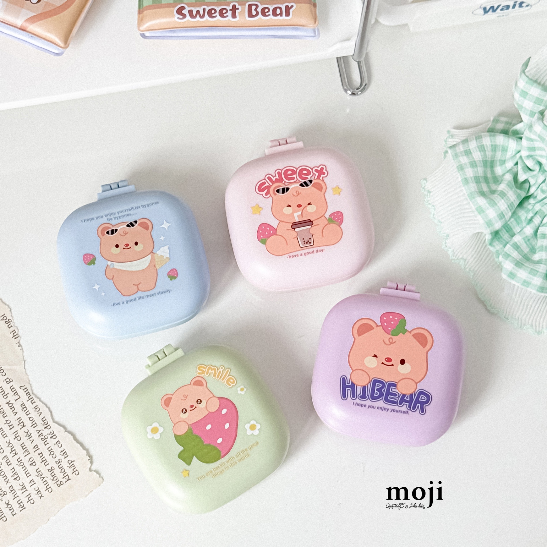 Lược đệm mát xa kèm gương Baby bear fruit strawberry