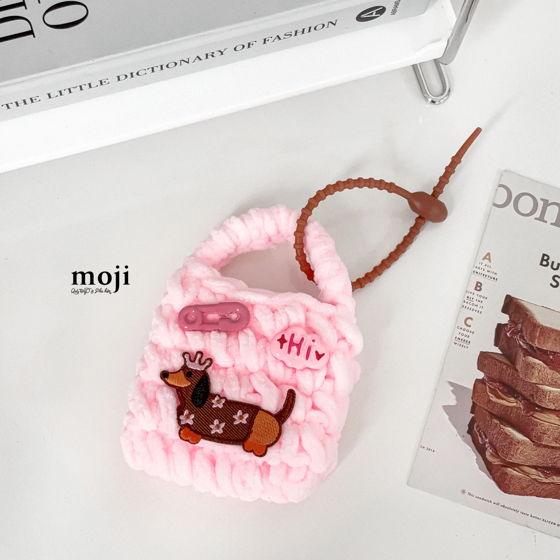 Túi ví đa năng đựng airpods móc len Dog Dachshund hi flower ghim cài