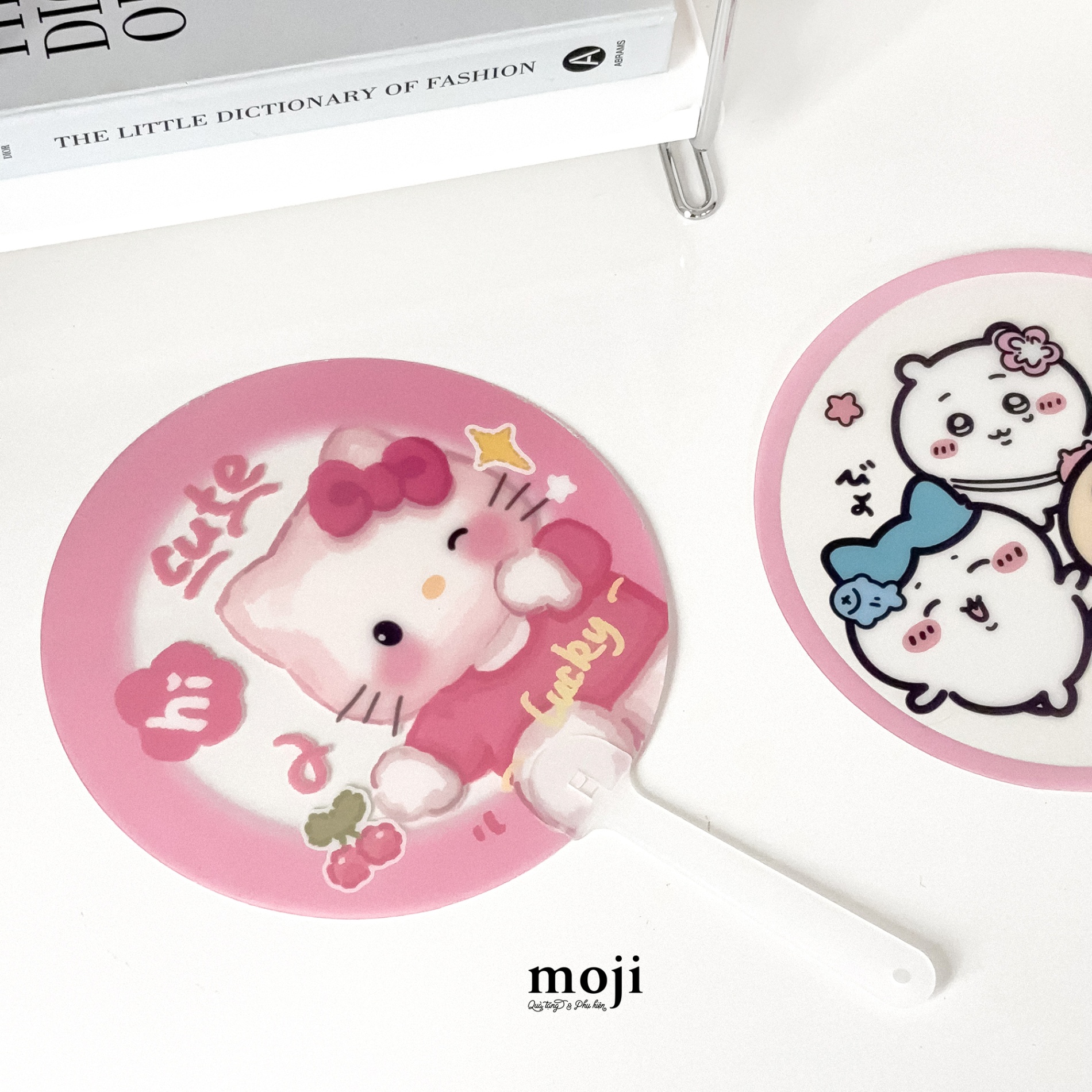 Quạt nhựa cầm tay MJ Sanrio family Hello Kitty cute lucky hi painting