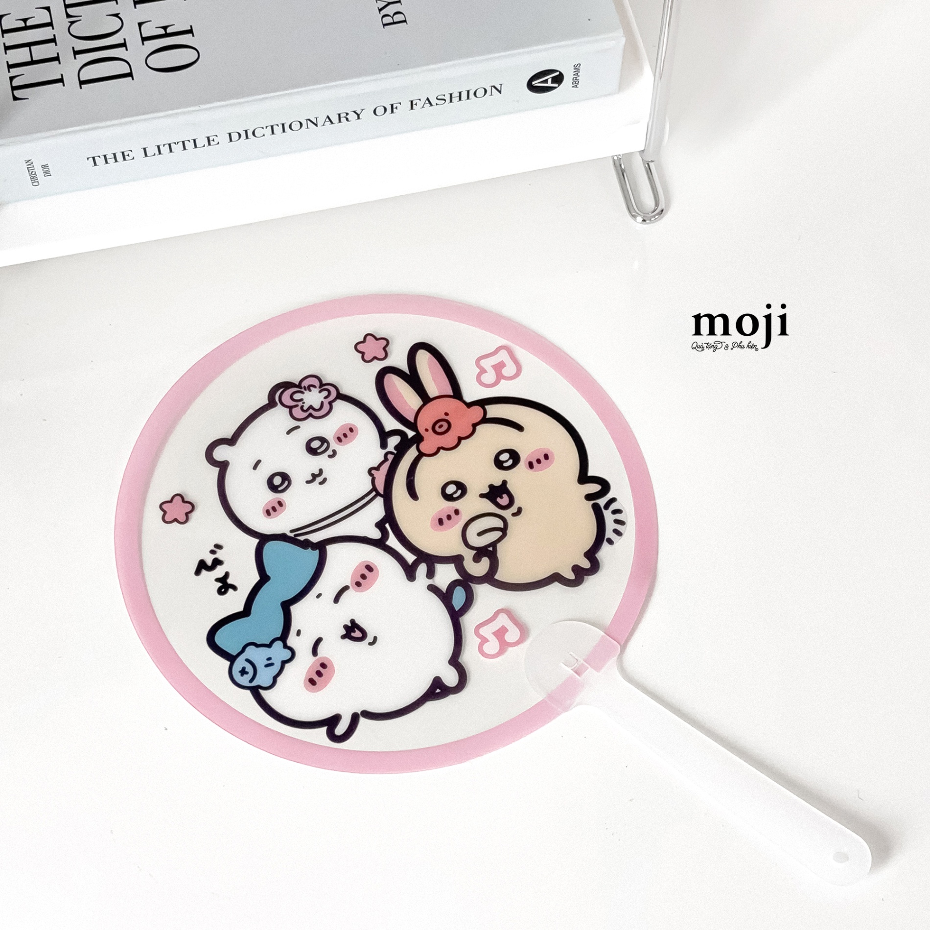 Quạt nhựa cầm tay MJ Chiikawa má hồng flower âm nhạc viền màu