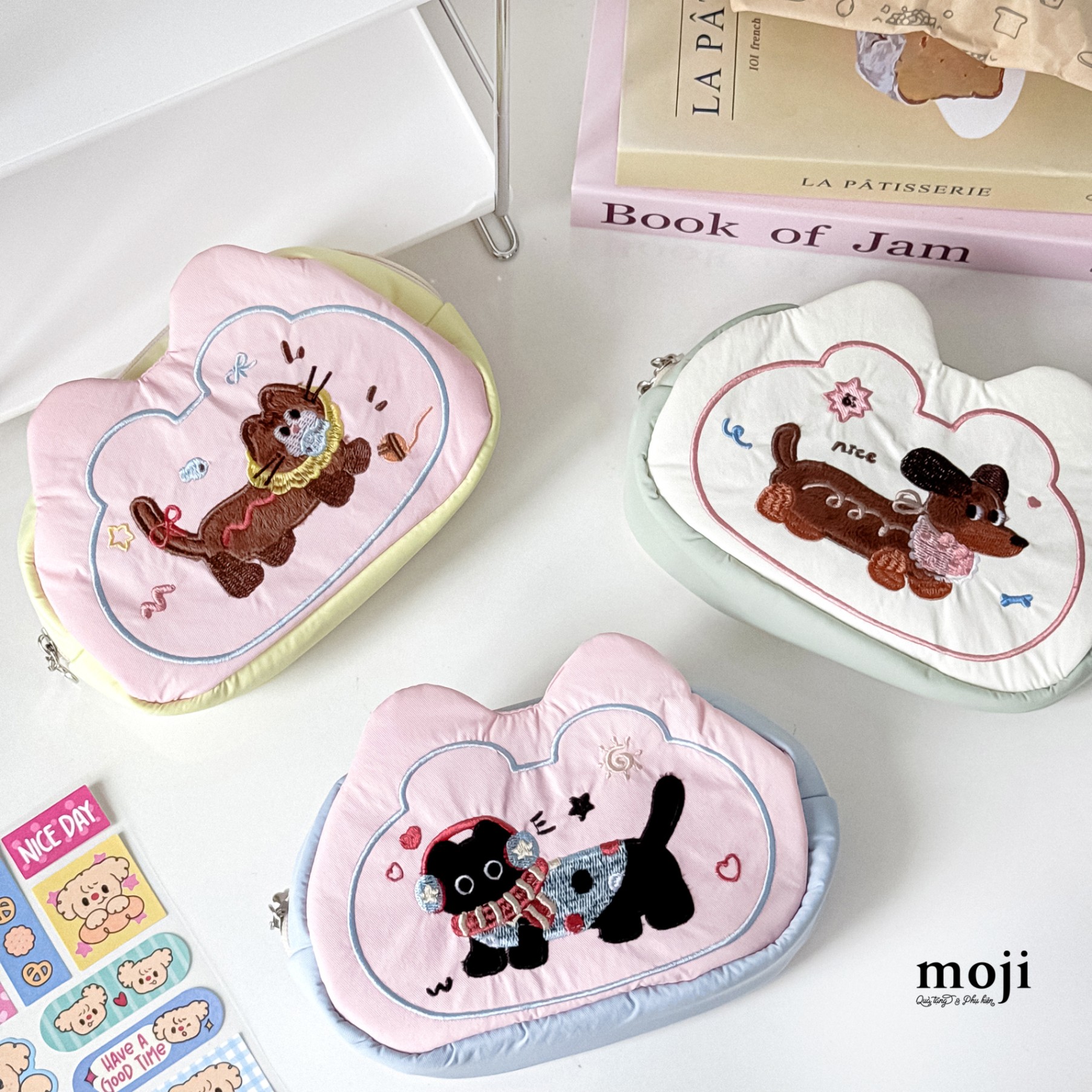 Hộp bút lớn Cute cat đeo tai nghe vòng cổ 5x11x18