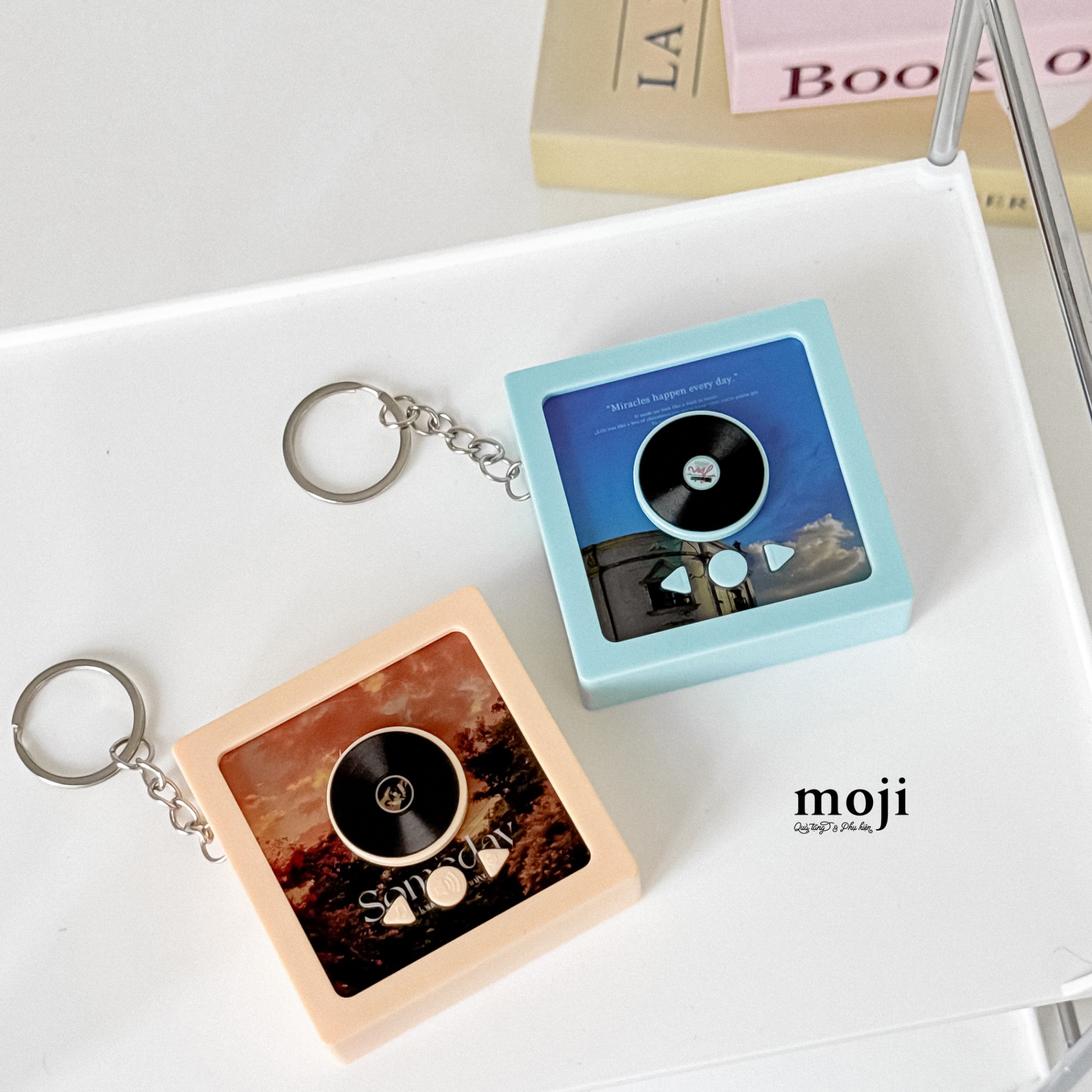 Móc khóa đồ chơi Máy nghe nhạc đĩa than sky