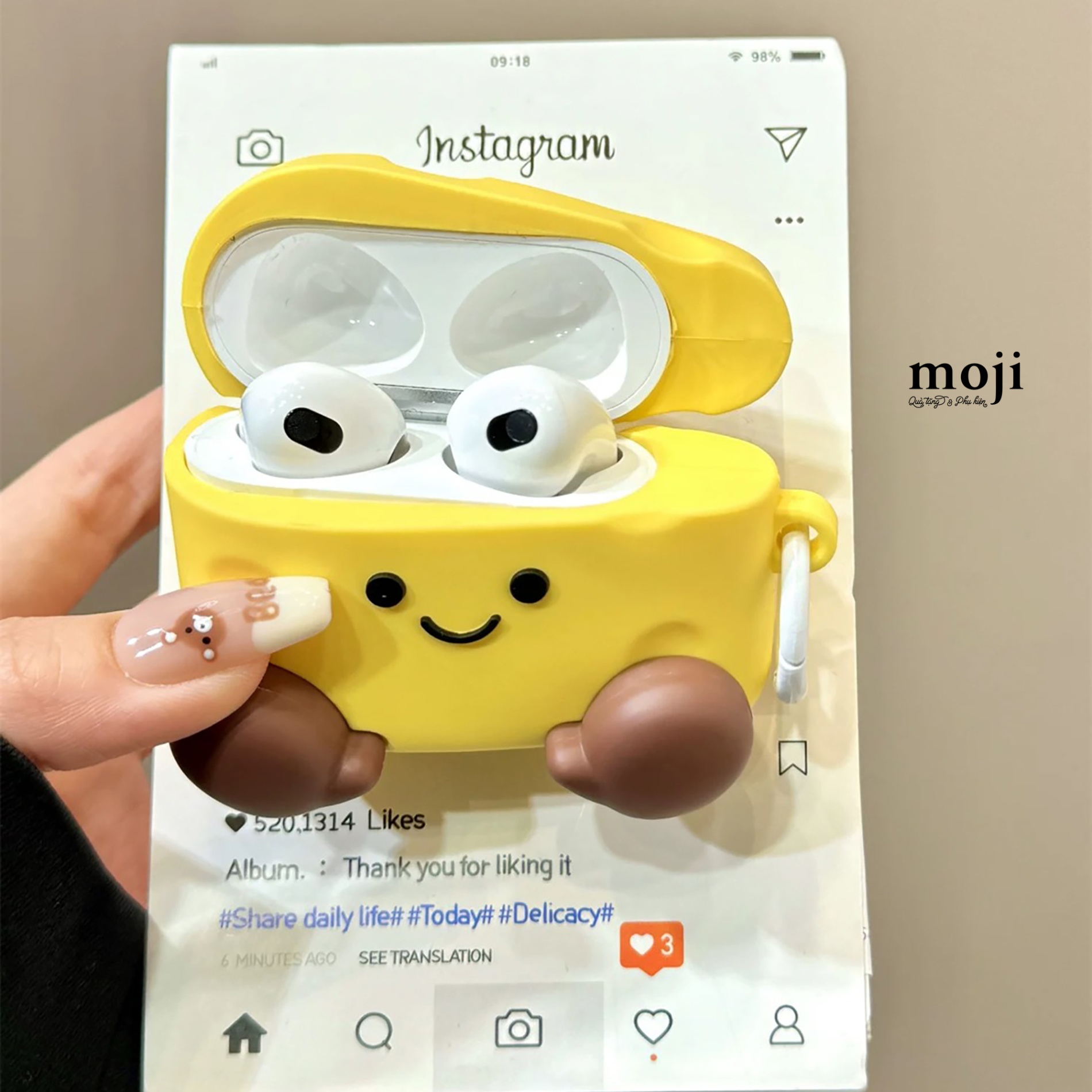 Case Airpods Happy cheese face 1 nến có chân