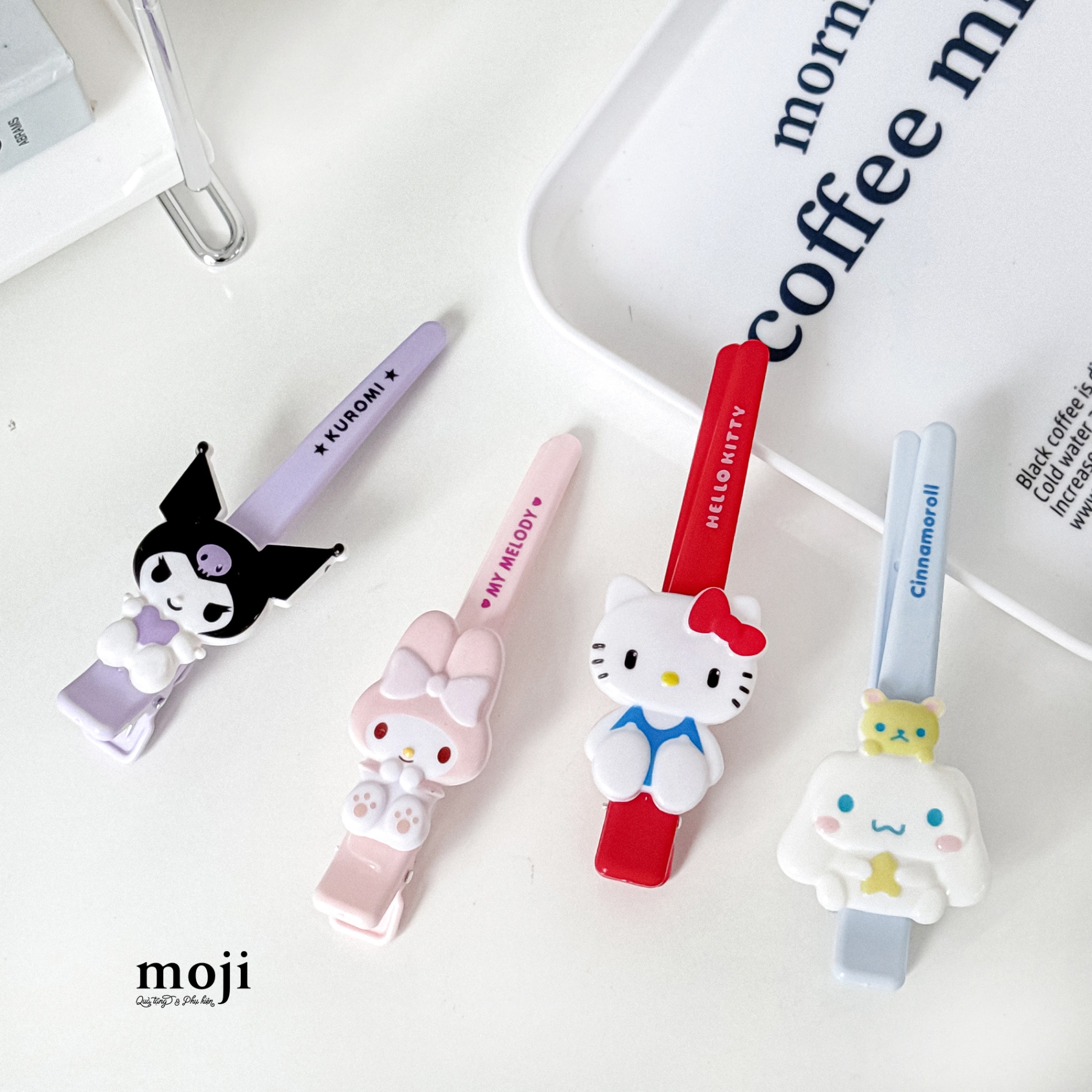 Kẹp tóc trang điểm Sanrio family heart star