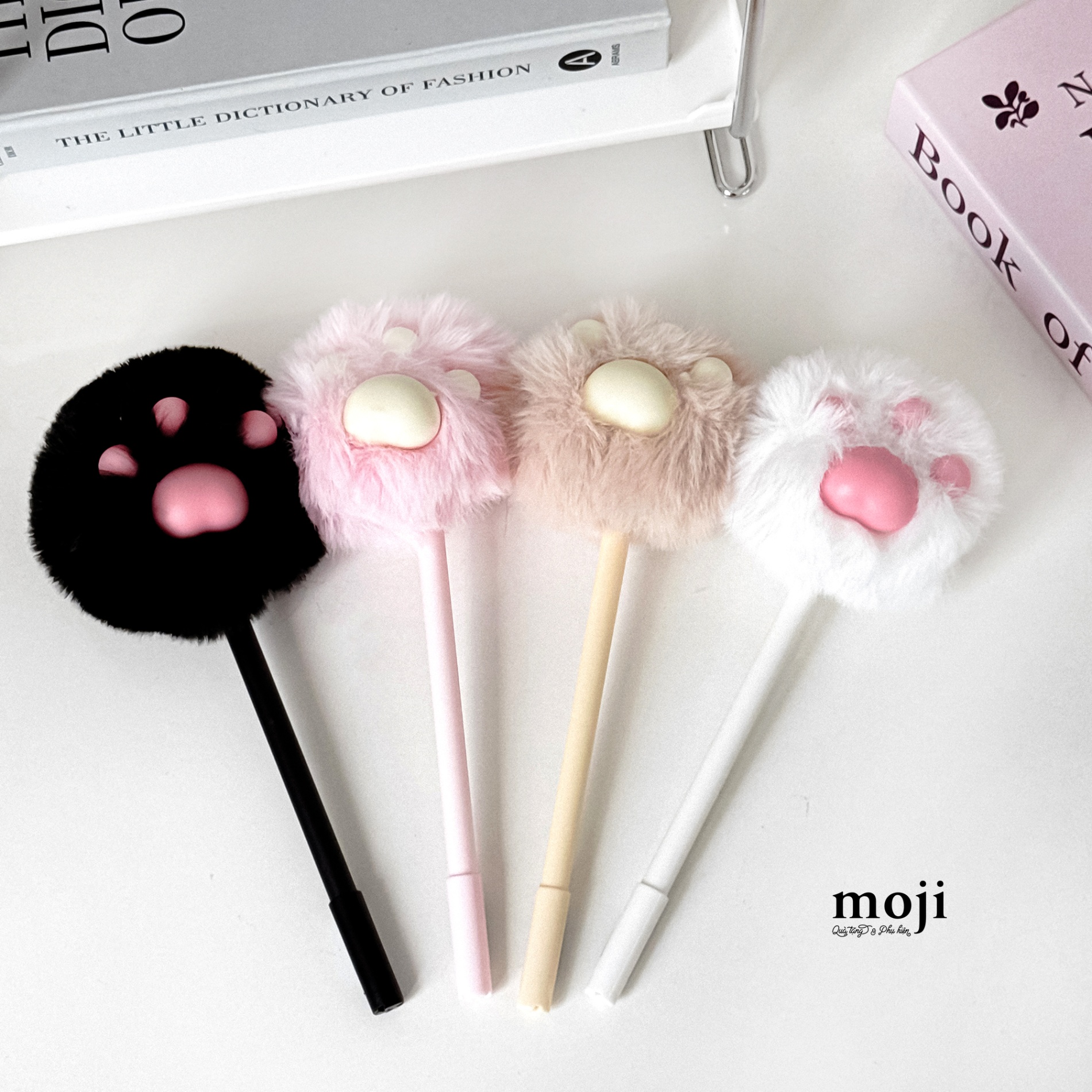 Bút viết mực đen Cute paw cục bông