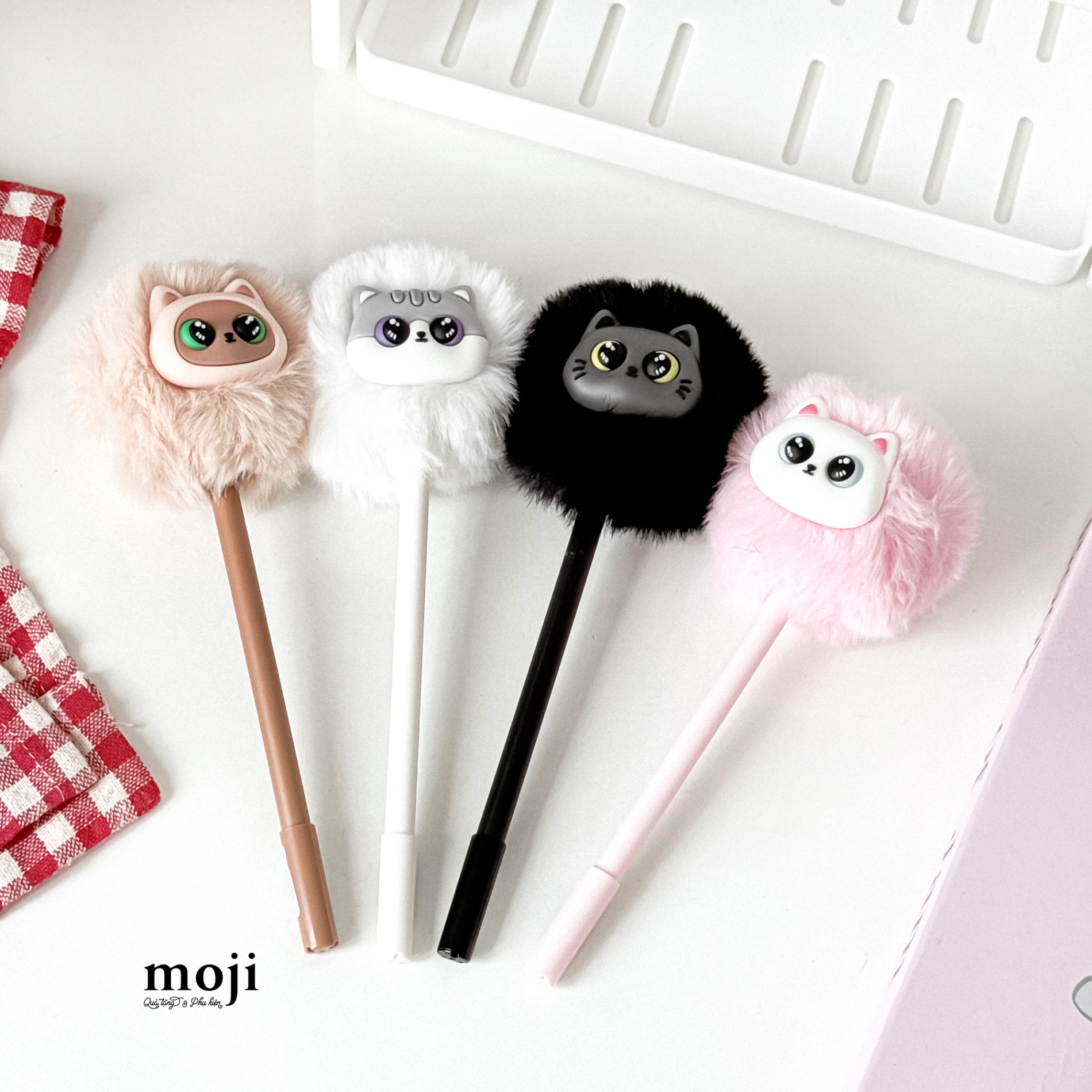 Bút viết mực đen Cute cat face big eyes cục bông