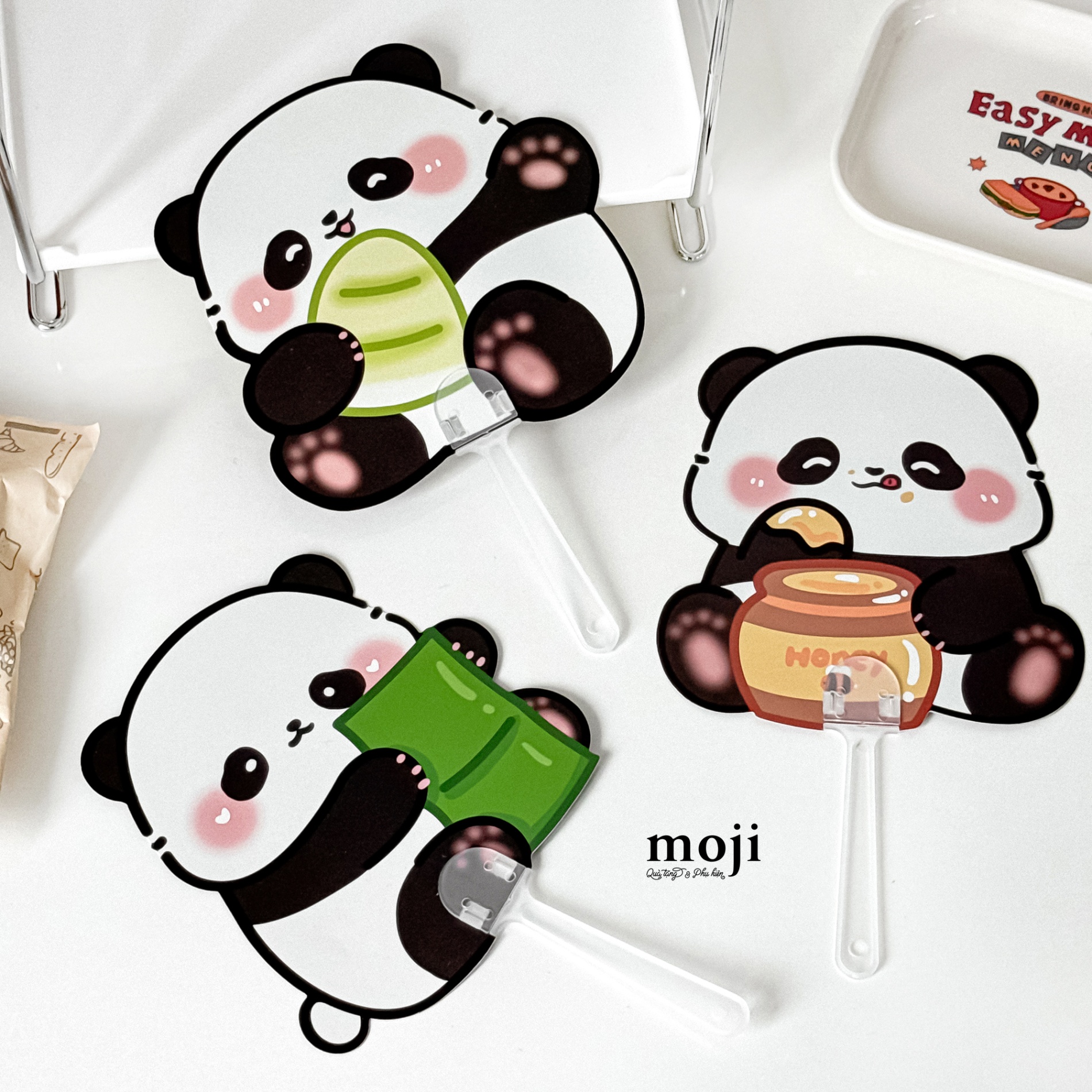 Quạt nhựa cầm tay MJ Gấu trúc Pandabiz yummy time