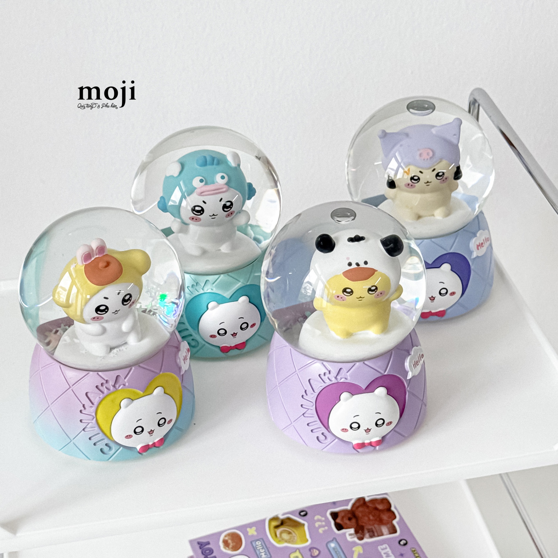Quả cầu tuyết Chiikawa cosplay Sanrio family heart hello có đèn 6x6x9