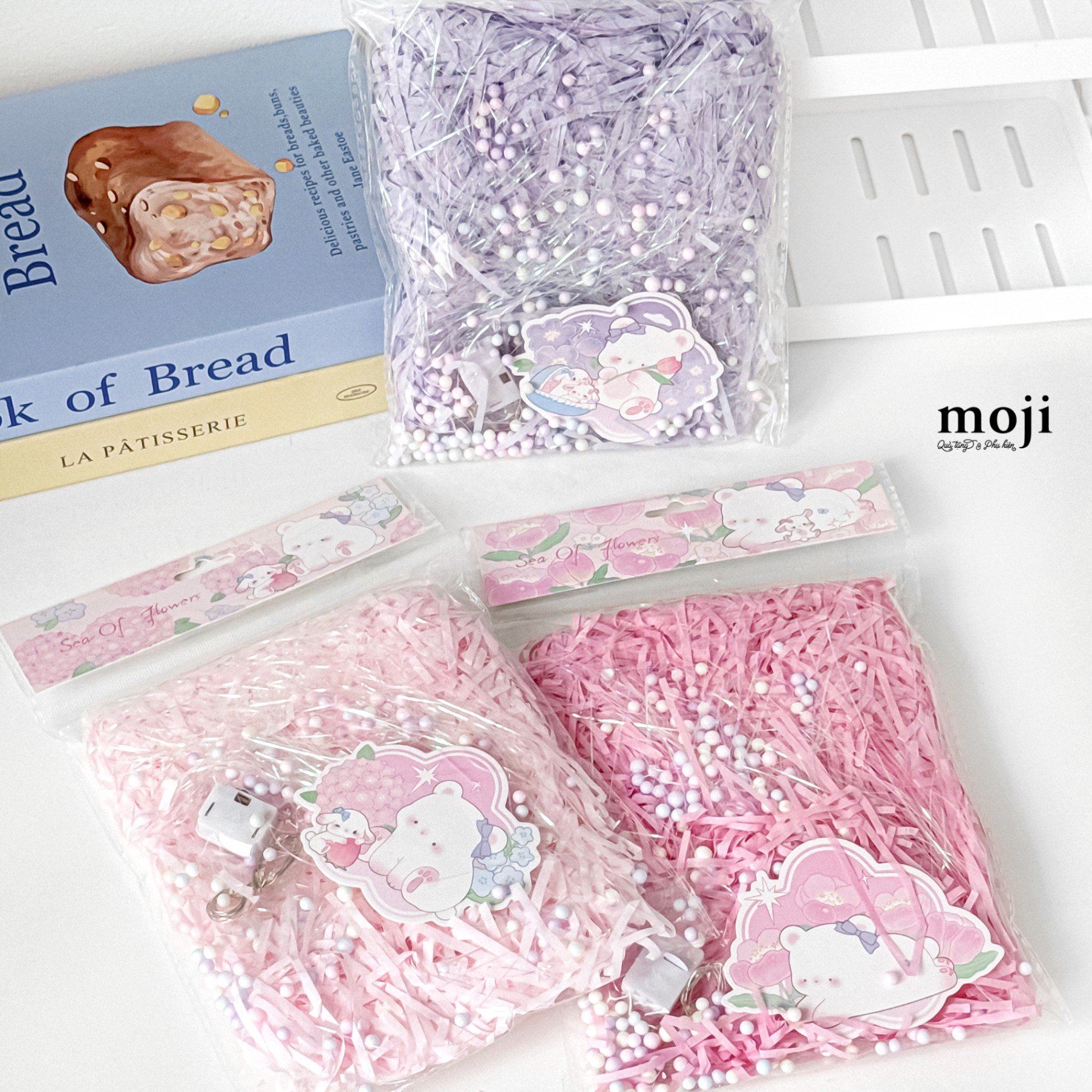Giấy rơm trang trí hộp quà phối silver Animal sea of flowers có đèn kèm hạt xốp