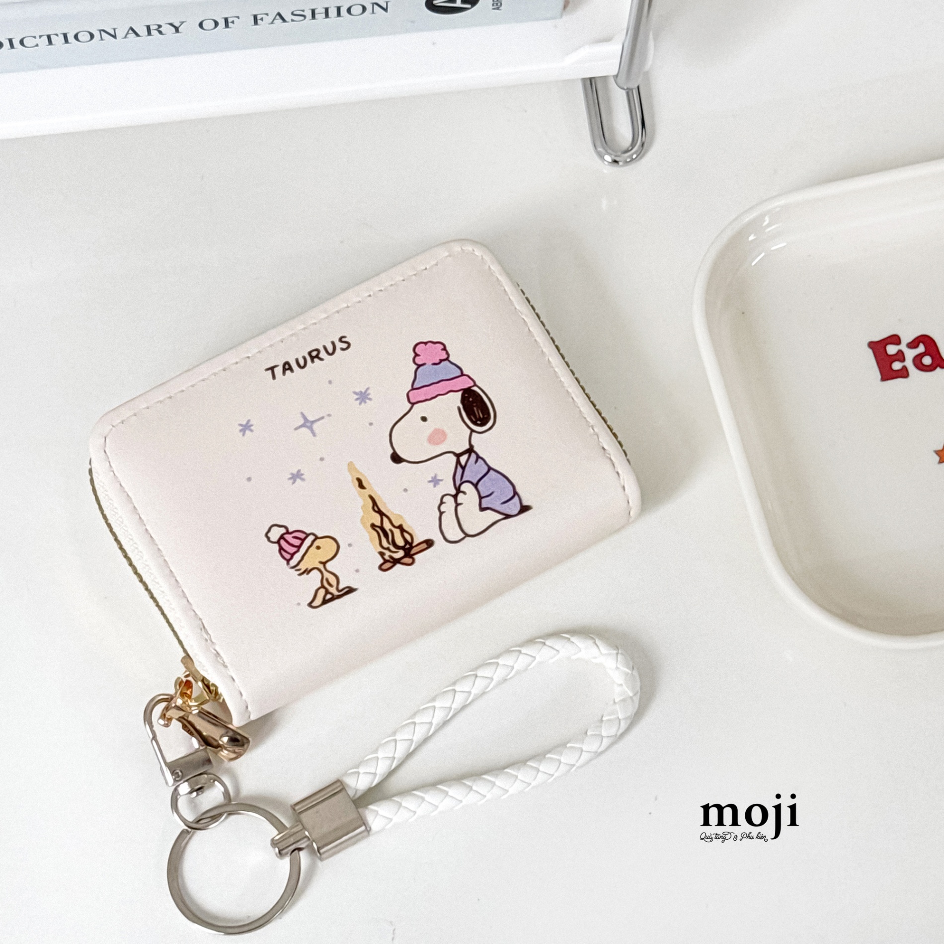 Ví da dáng ngắn Snoopy sưởi ấm taurus and friend kèm móc 8x11