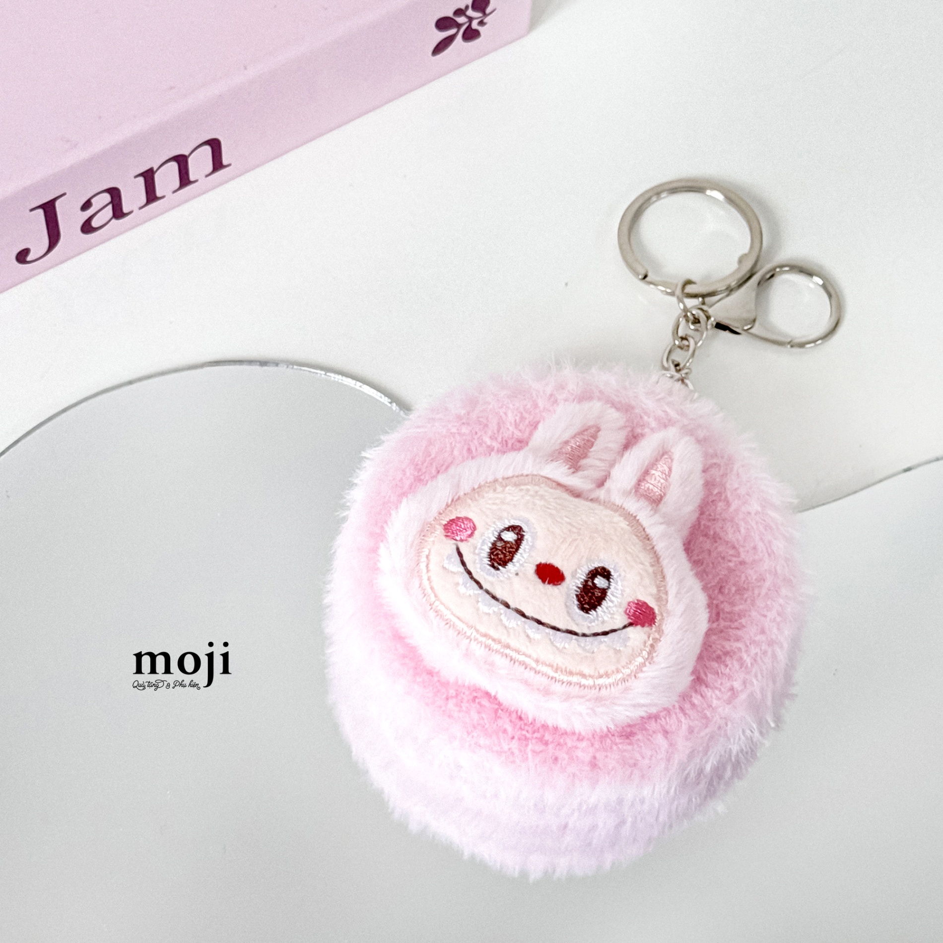 Gương gập tròn lông xù unoff Labubu face nền màu kèm móc leng keng 8cm