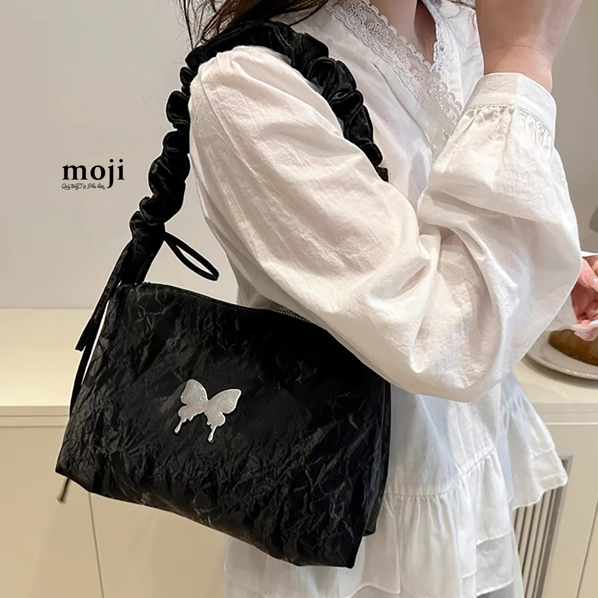 Túi đeo da Silver butterfly nền màu 9x21x30