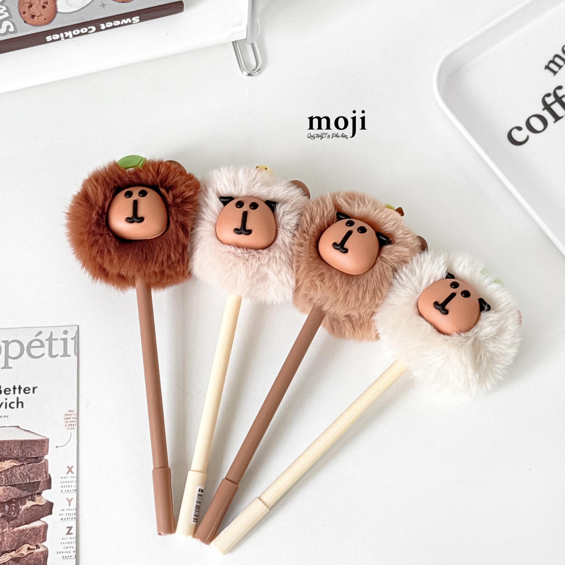 Bút viết mực đen Capybara face little friends fruit cục bông