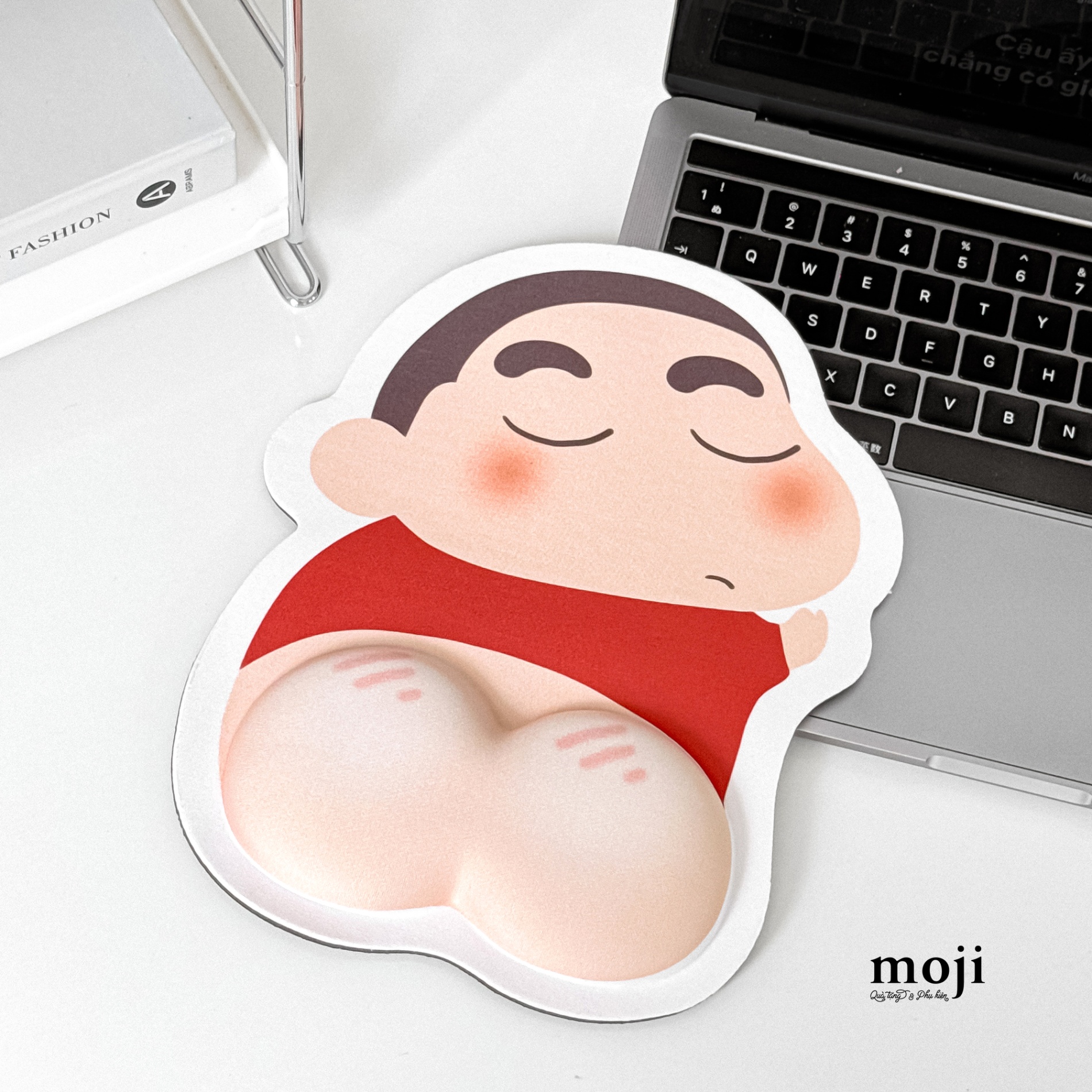 Lót chuột đệm tay Phía sau Shinchan má hồng 20x25