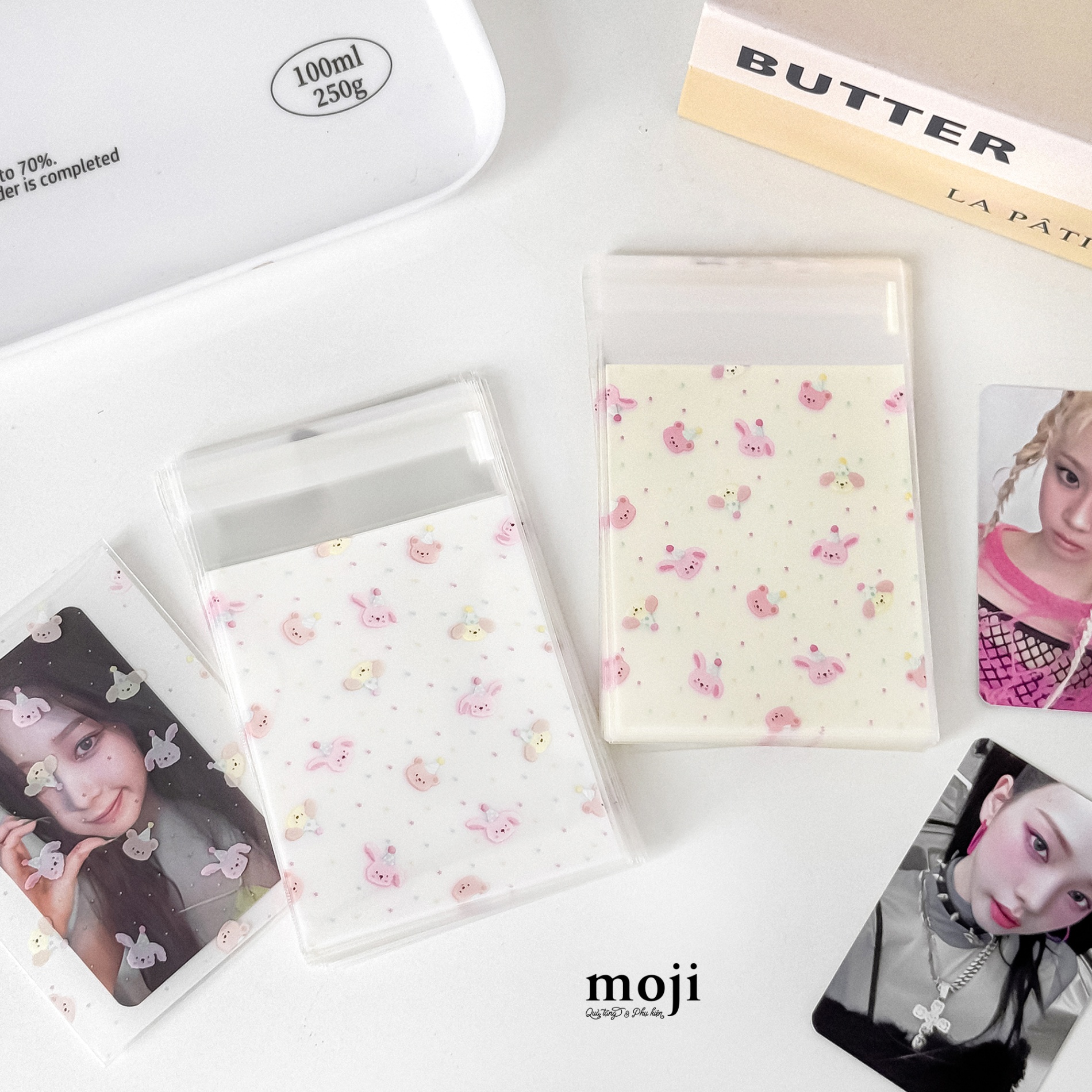 Sleeve đựng card dán Little animal face đội mũ party nền chấm bi 8x10 set50
