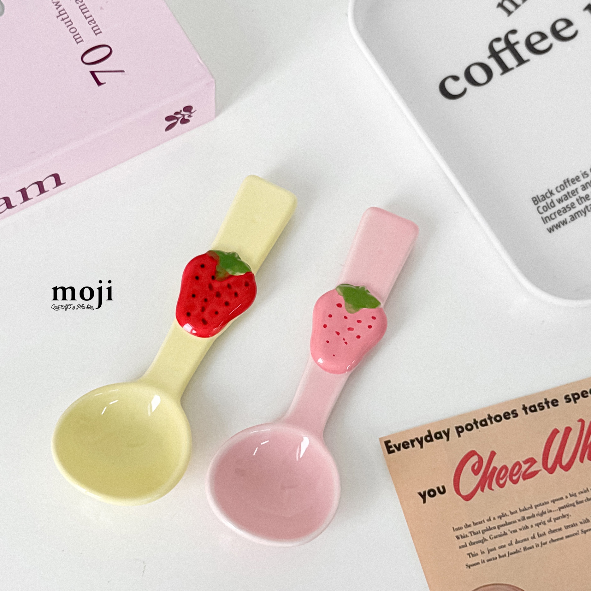 Thìa muỗng sứ Fruit strawberry phối màu