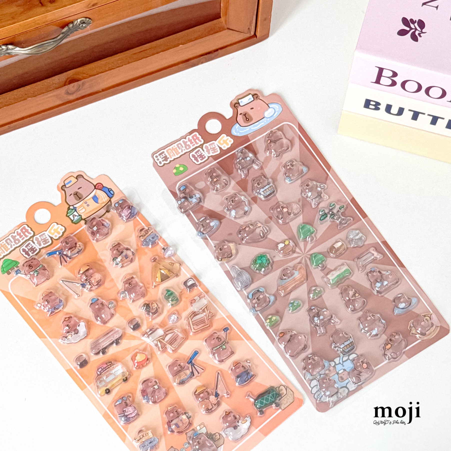 Sticker nổi Capybara cắm trại suối nước nóng