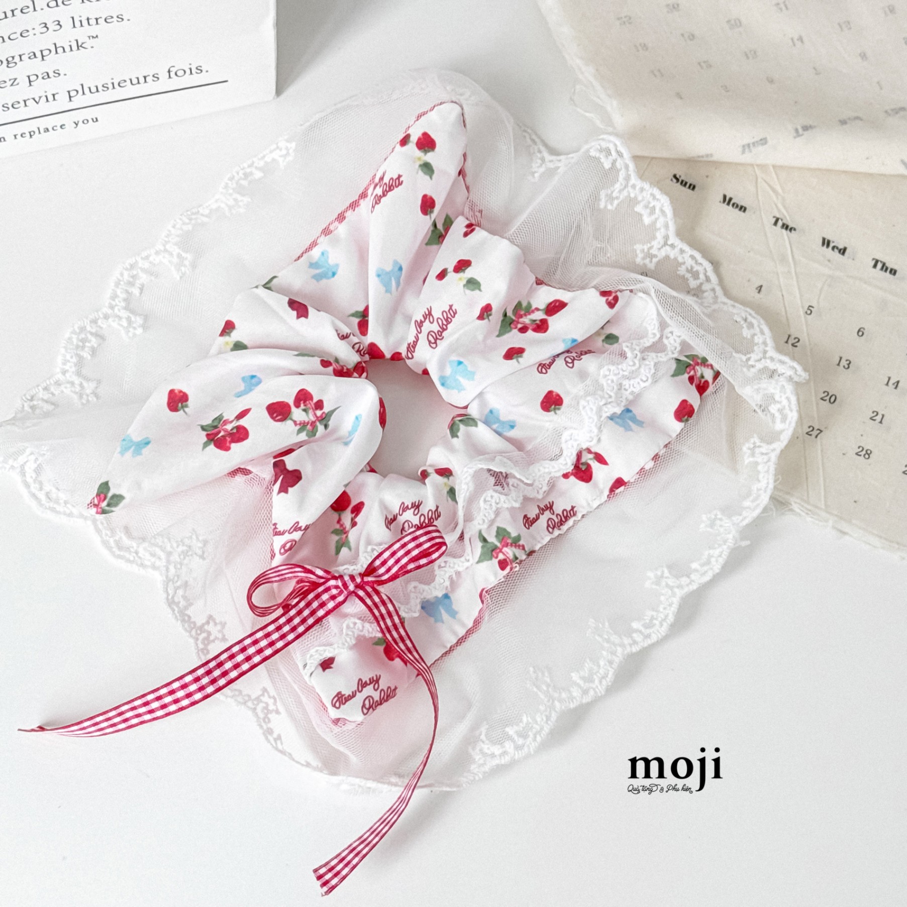 Buộc tóc scrunchies Fruit bow kẻ ô viền ren