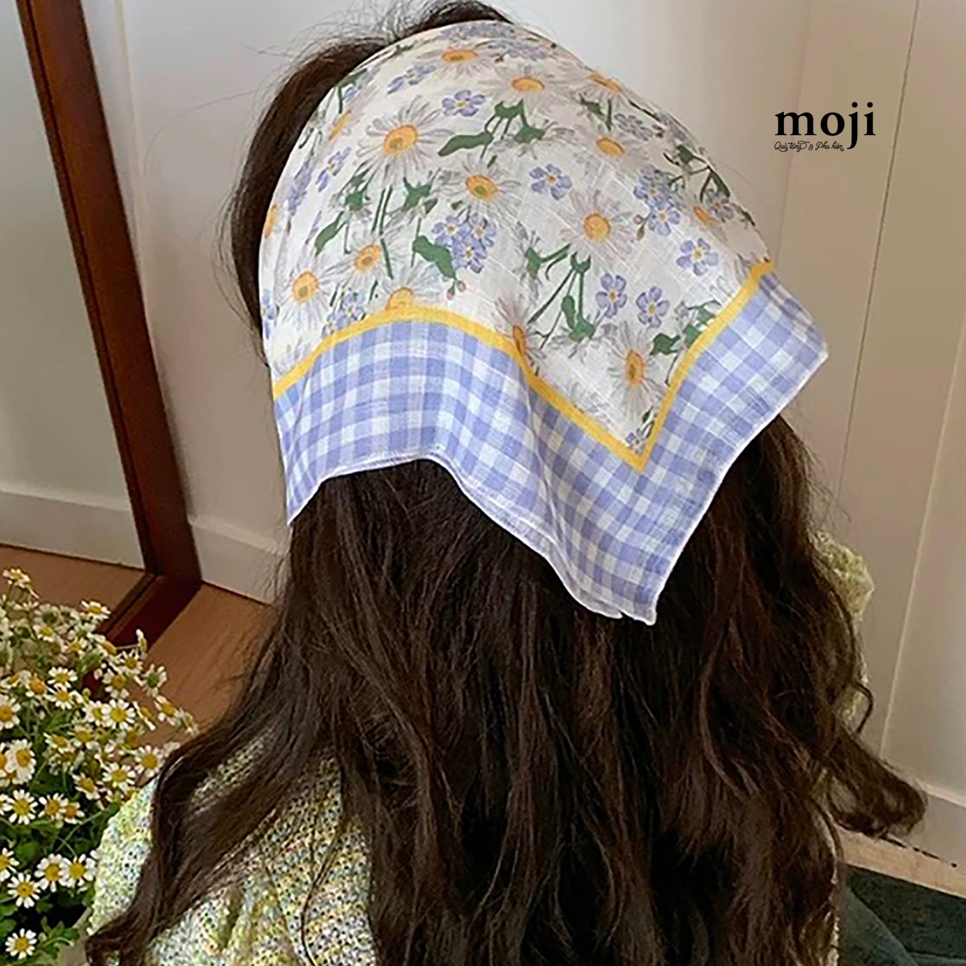 Khăn bandana sợi Colorful flower viền kẻ ô 58x58