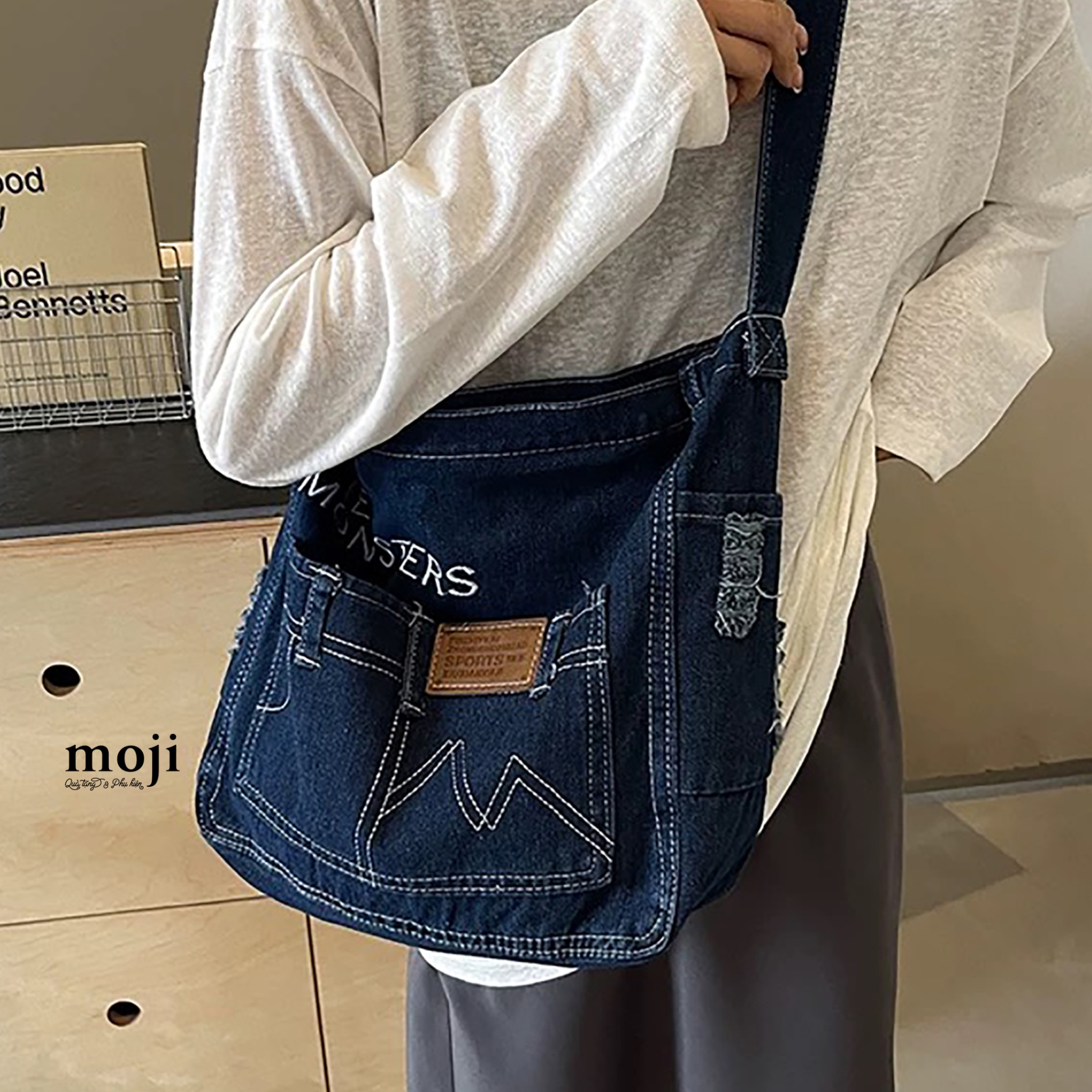 Túi đeo chéo vải The monsters denim style 11x30x44