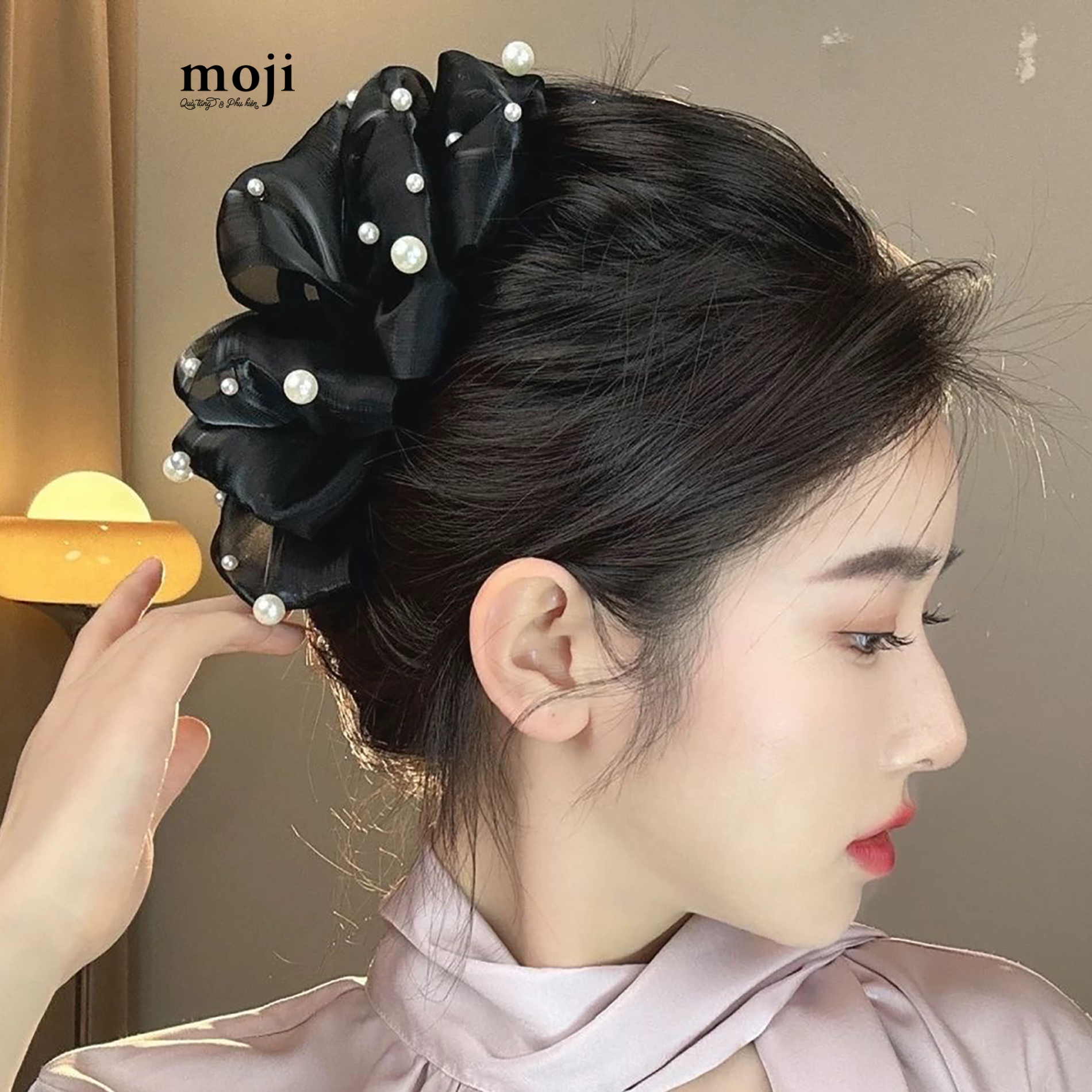 Kẹp tóc càng cua Basic vải 1 màu nhún nhiều tầng đính ngọc trai