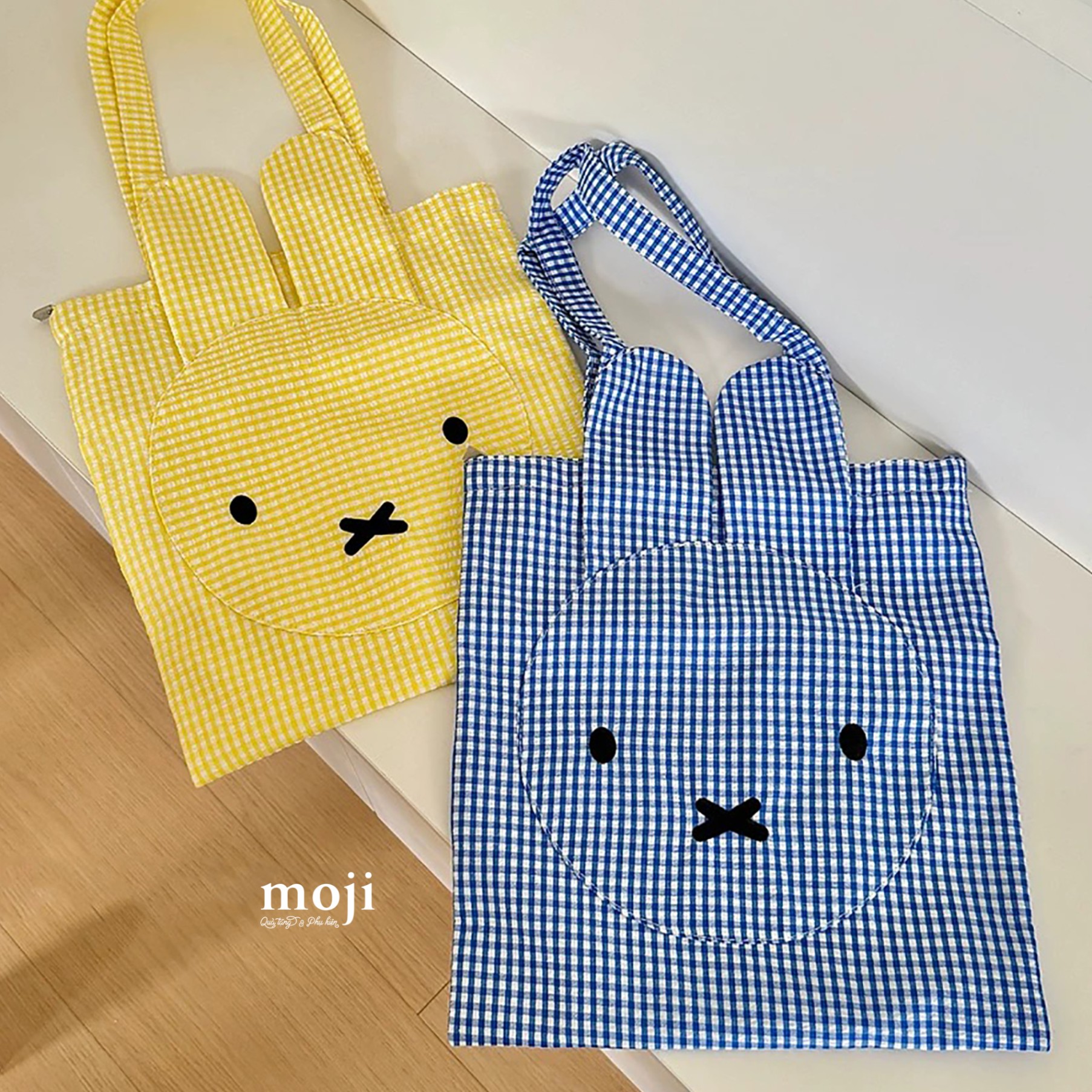 Túi đeo vải Miffy rabbit face có tai họa tiết kẻ ô 32x35