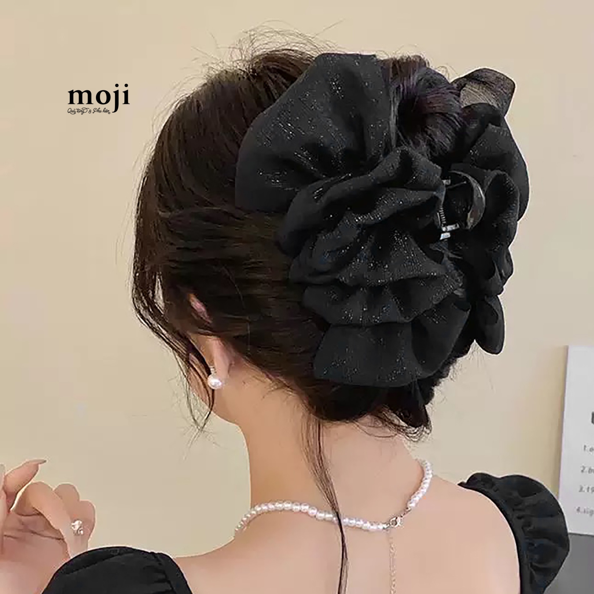 Kẹp tóc càng cua Basic vải kẻ sọc nhún nhiều tầng 1 màu