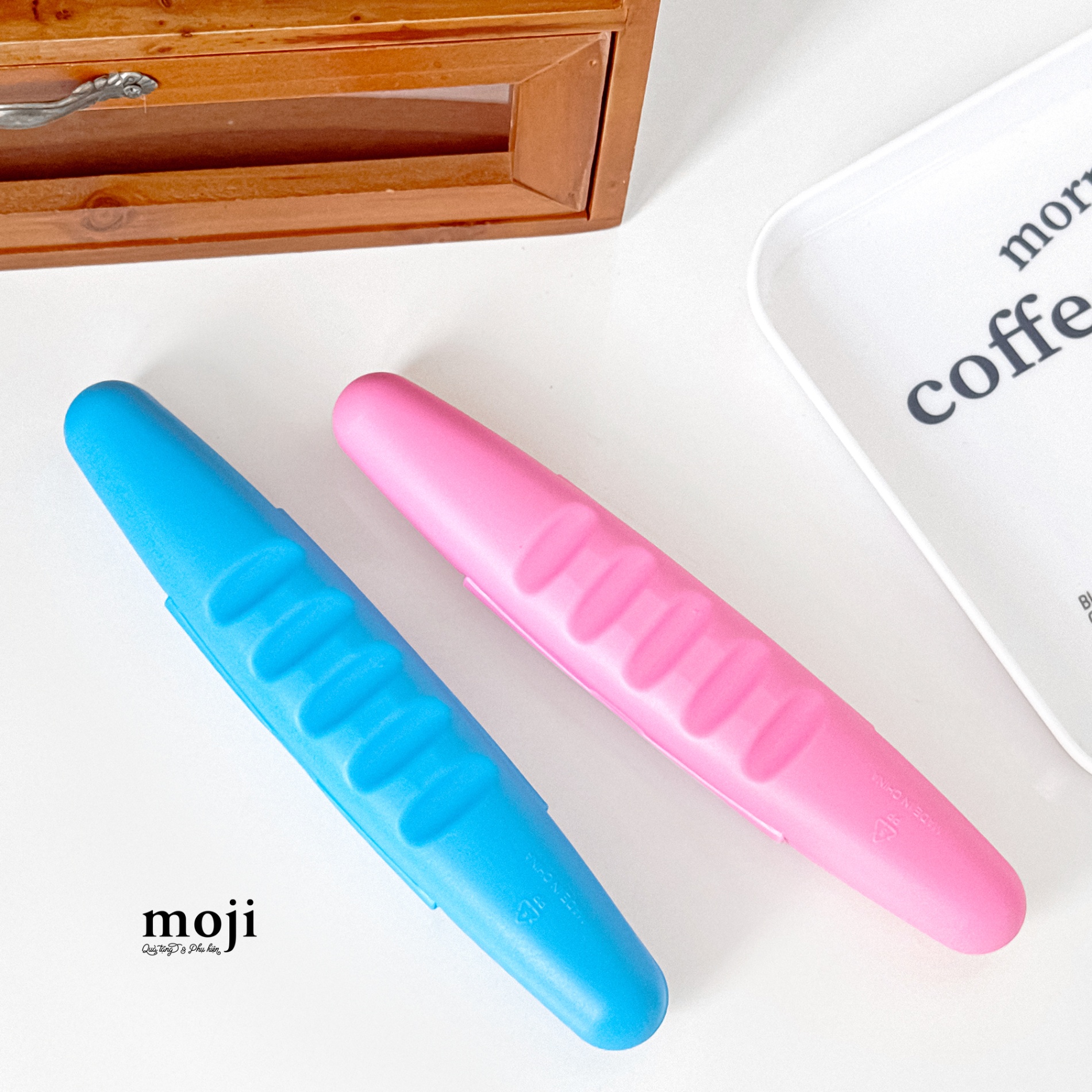 Đựng bàn chải Basic dáng oval dài 1 màu 3x21