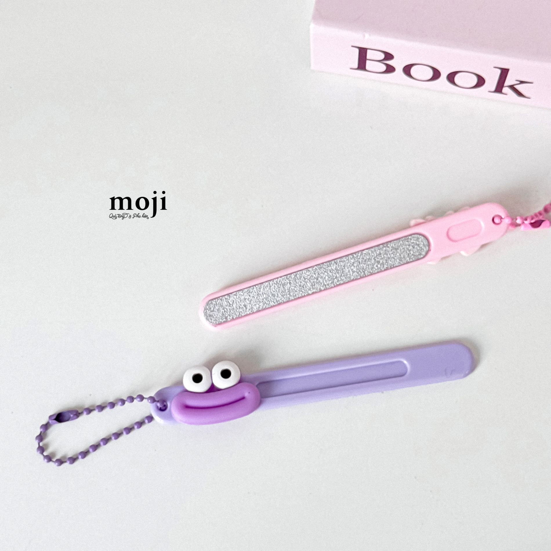 Dũa móng tay trang điểm Funny vibes big eyes môi dày