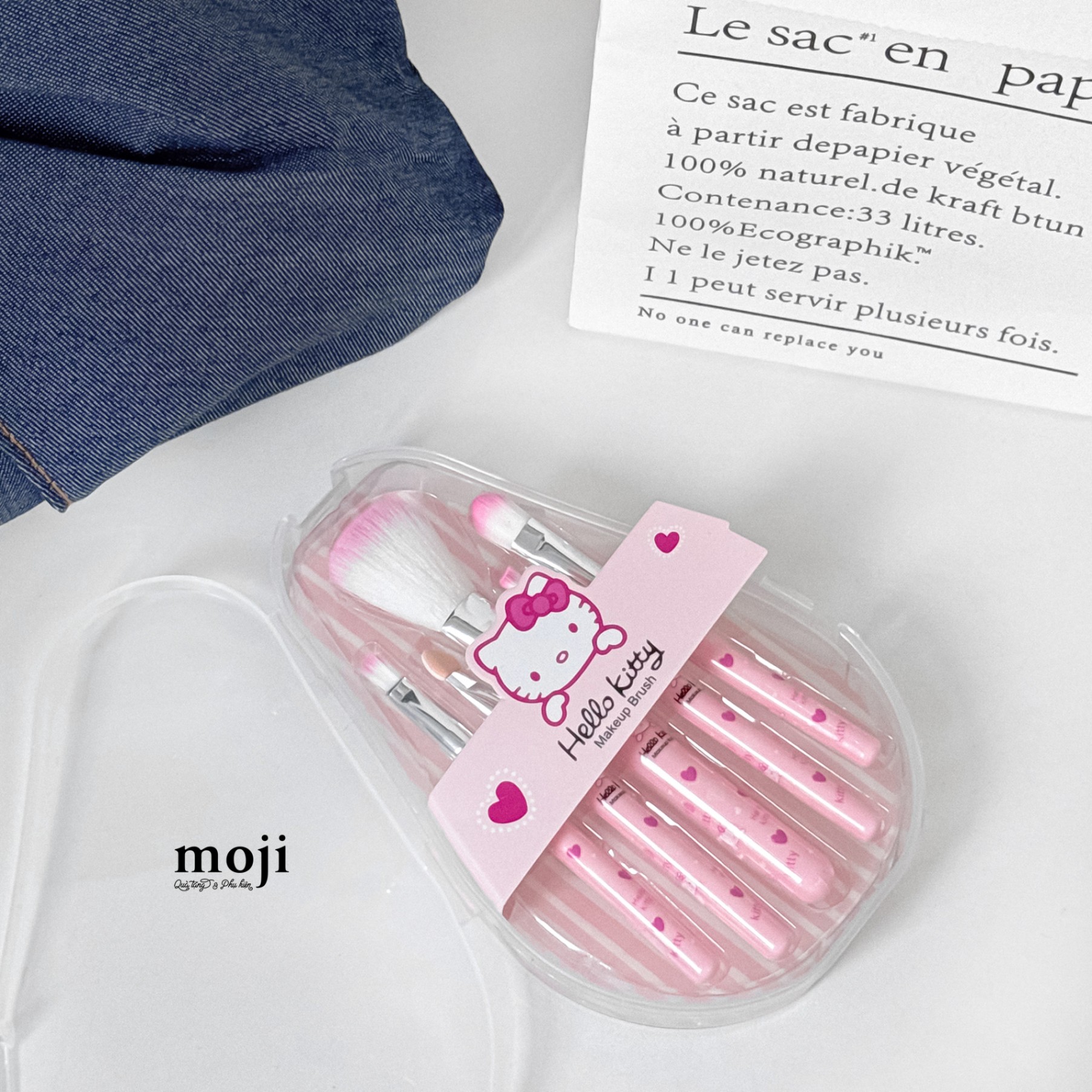 Bộ cọ trang điểm Sanrio family Hello Kitty face little heart set5
