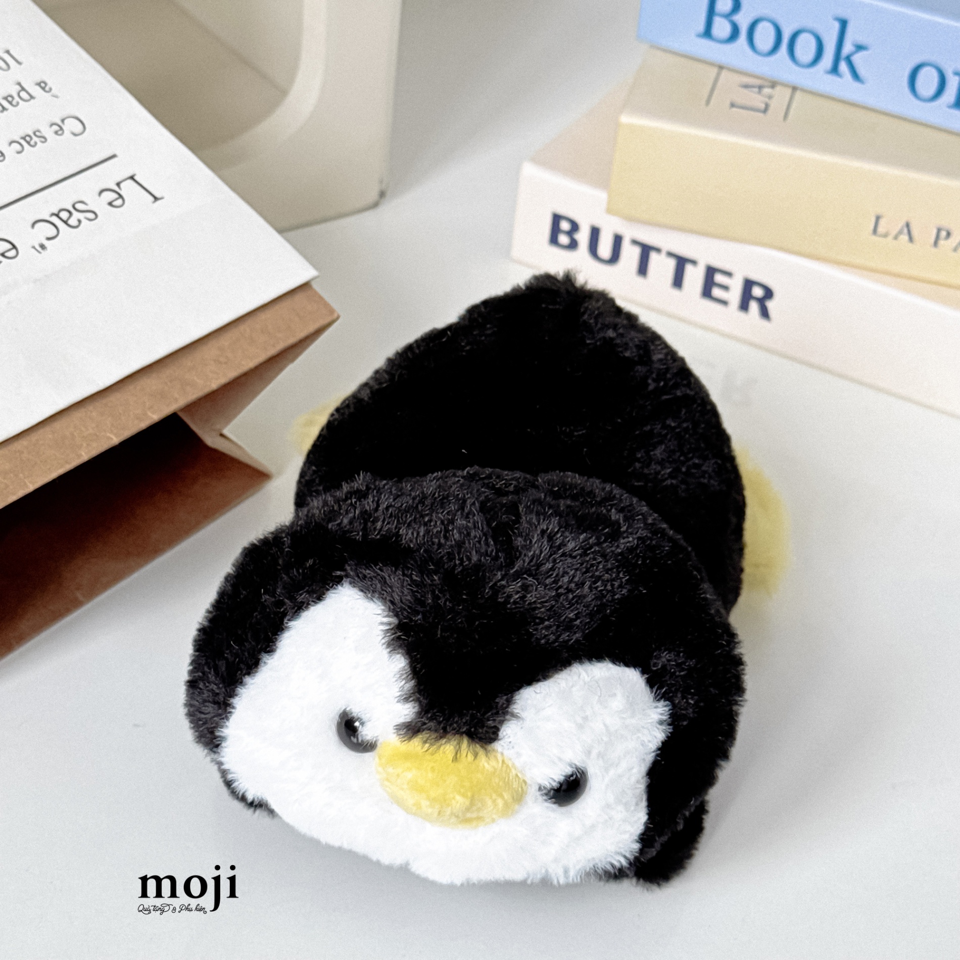 Gấu bông MS lót tay Penguin chim cánh cụt nằm 17cm
