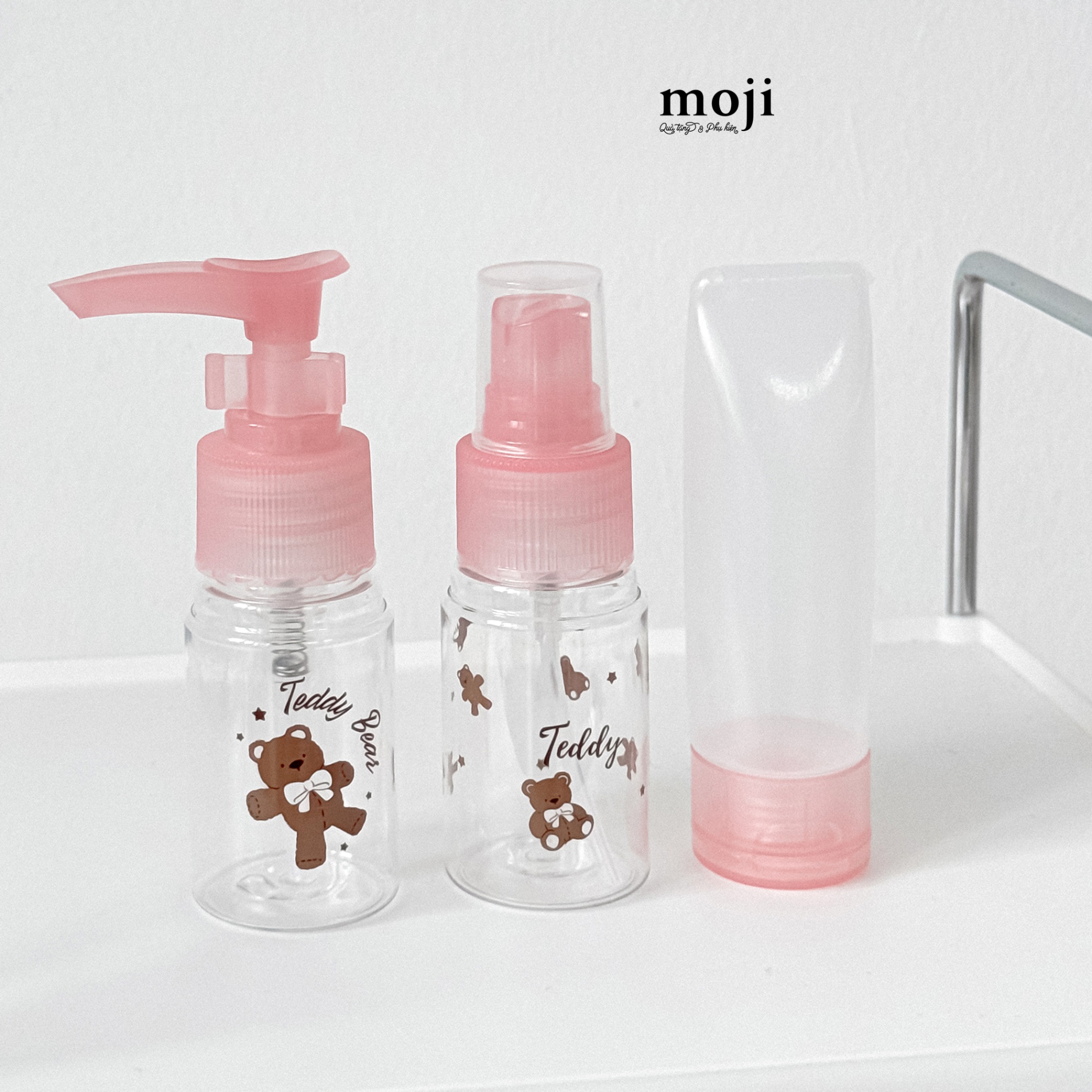 Bộ chiết mỹ phẩm Teddy bear đeo nơ