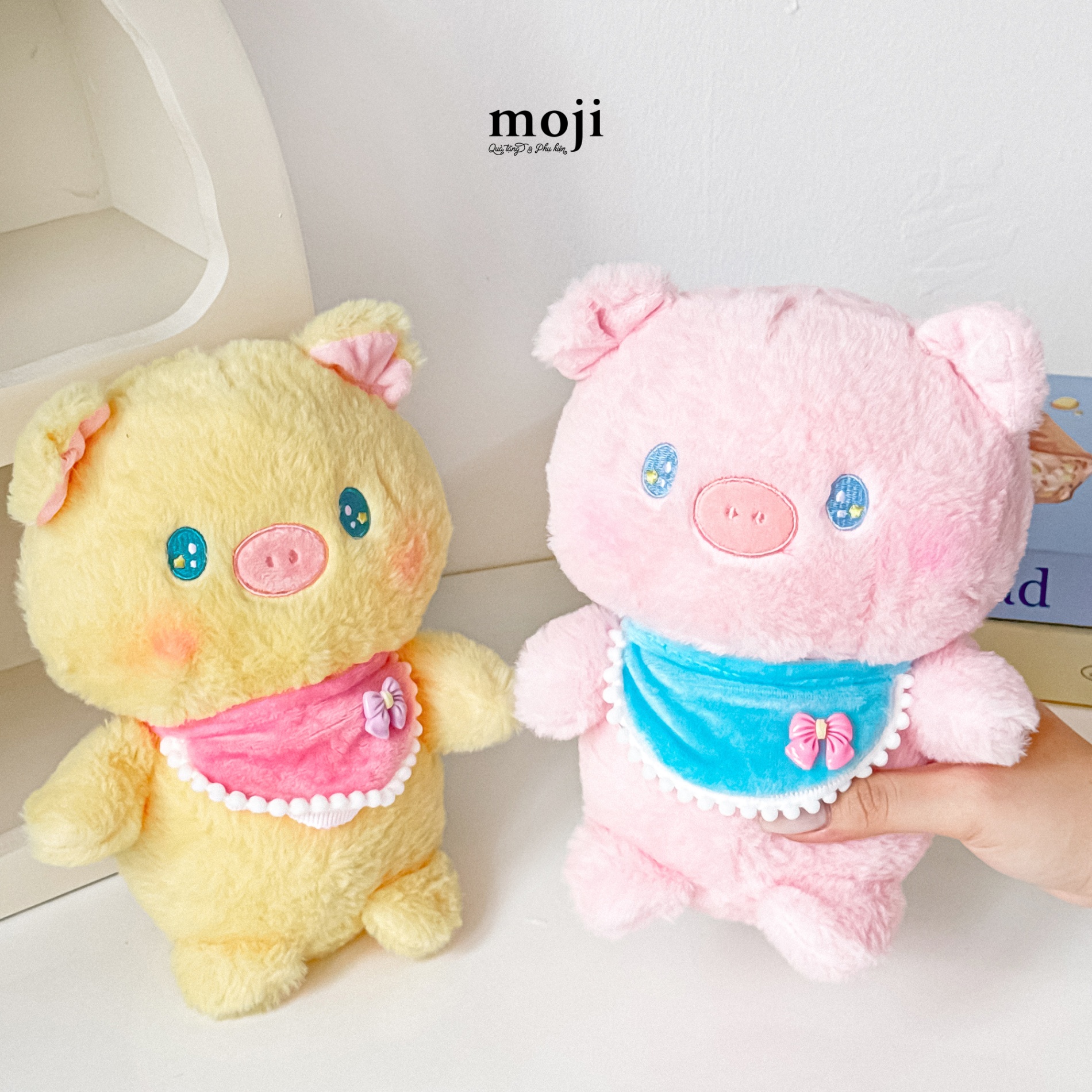 Gấu bông MS Colorful pig đeo yếm nơ nhỏ có tai 23cm