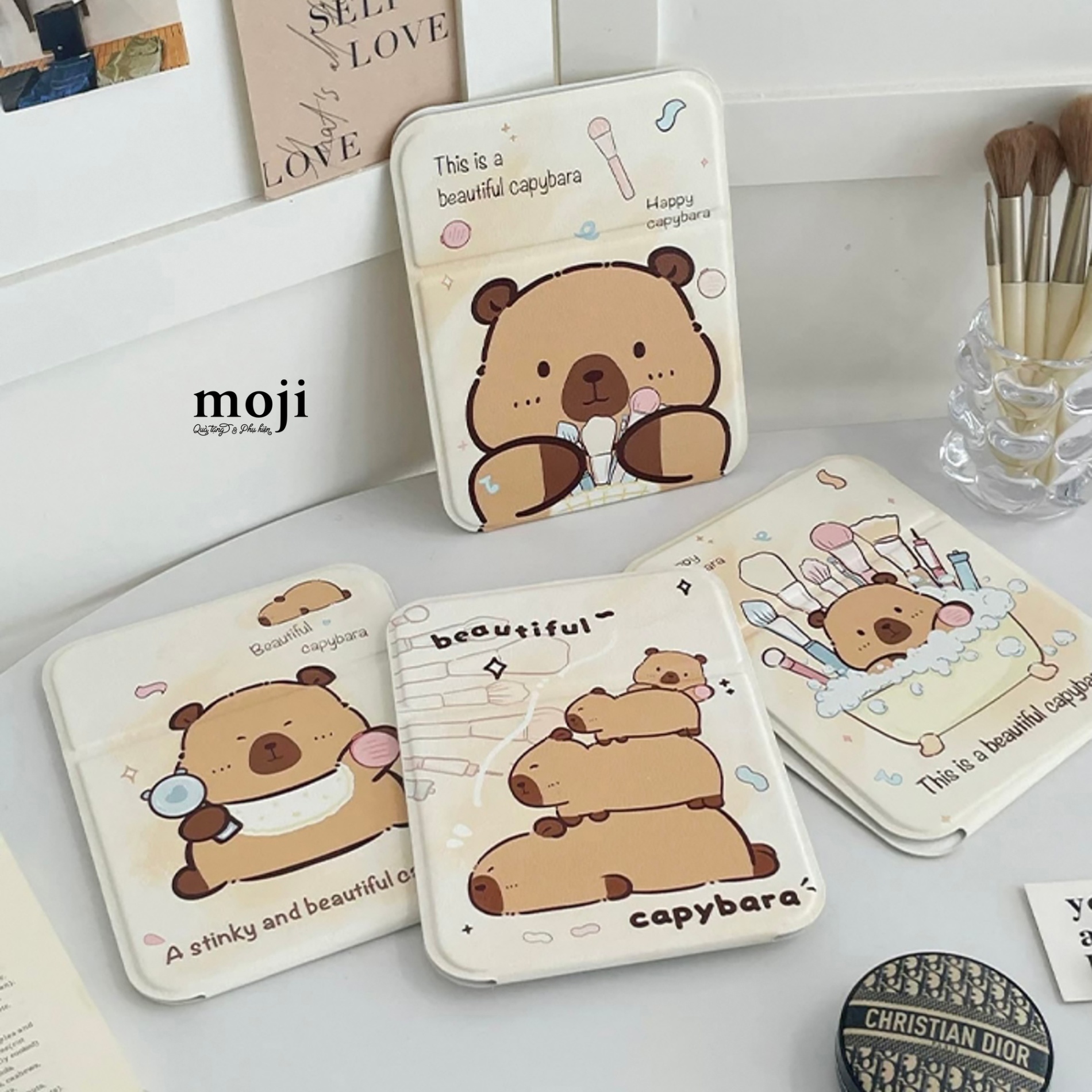 Gương gập để bàn This is a beautiful capybara 15x20